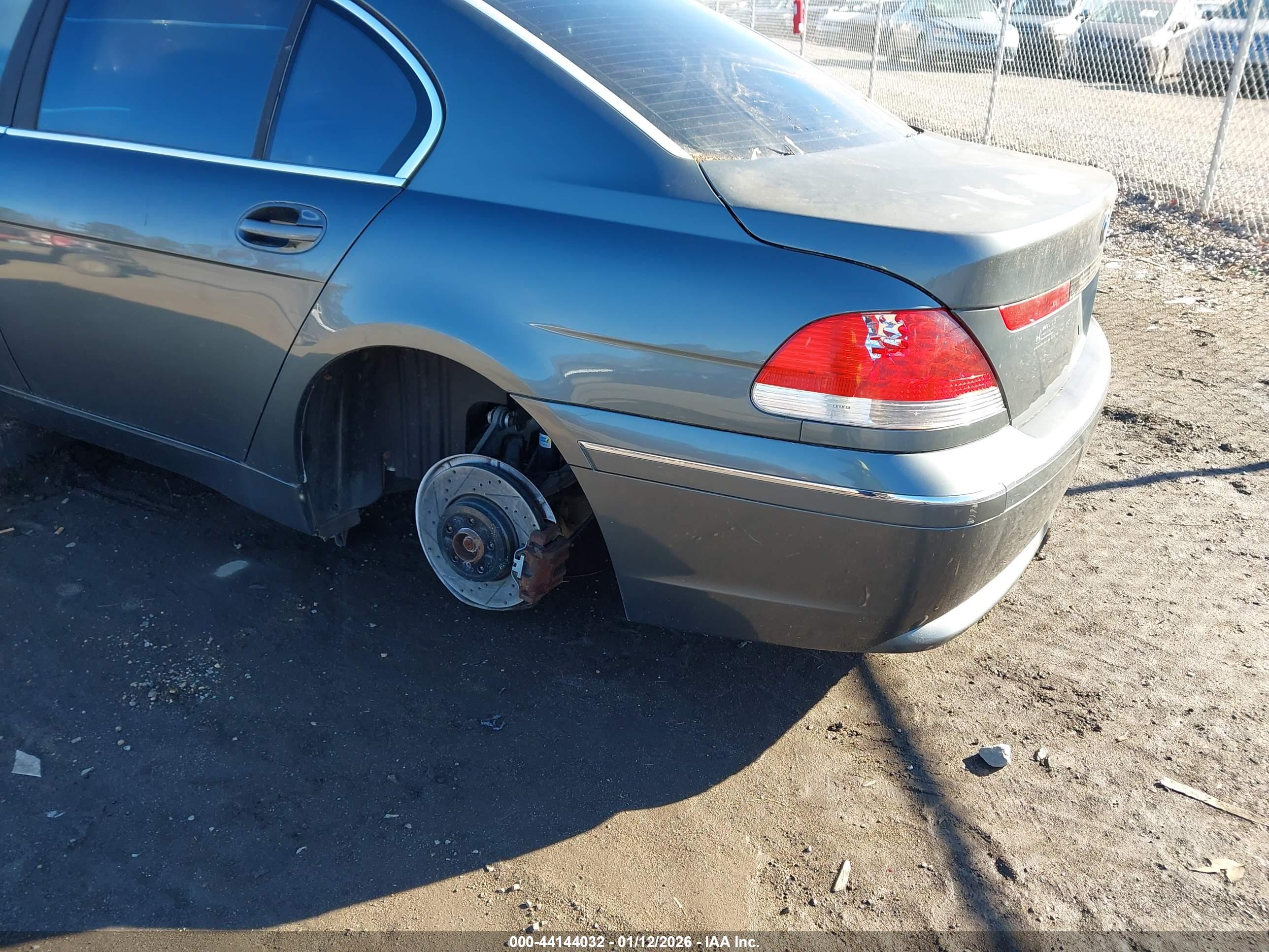 BMW 745LI image 6