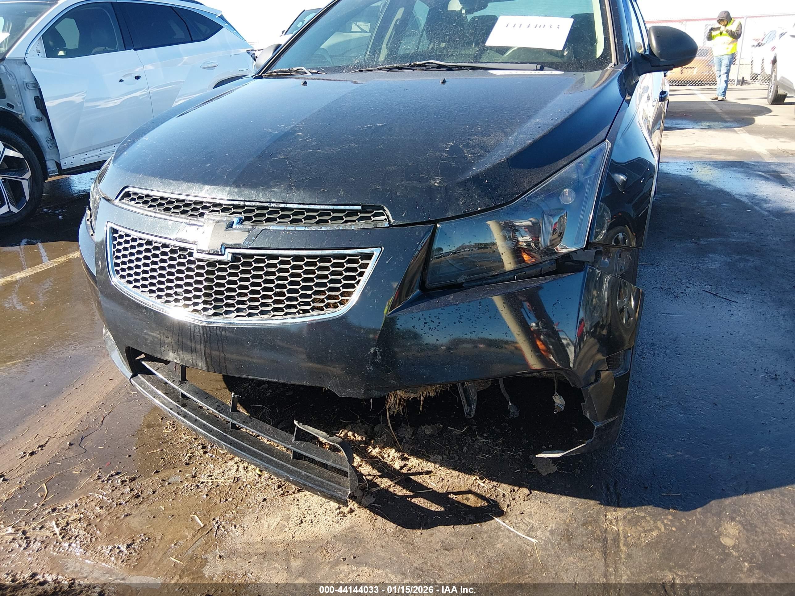 CHEVROLET CRUZE image 6