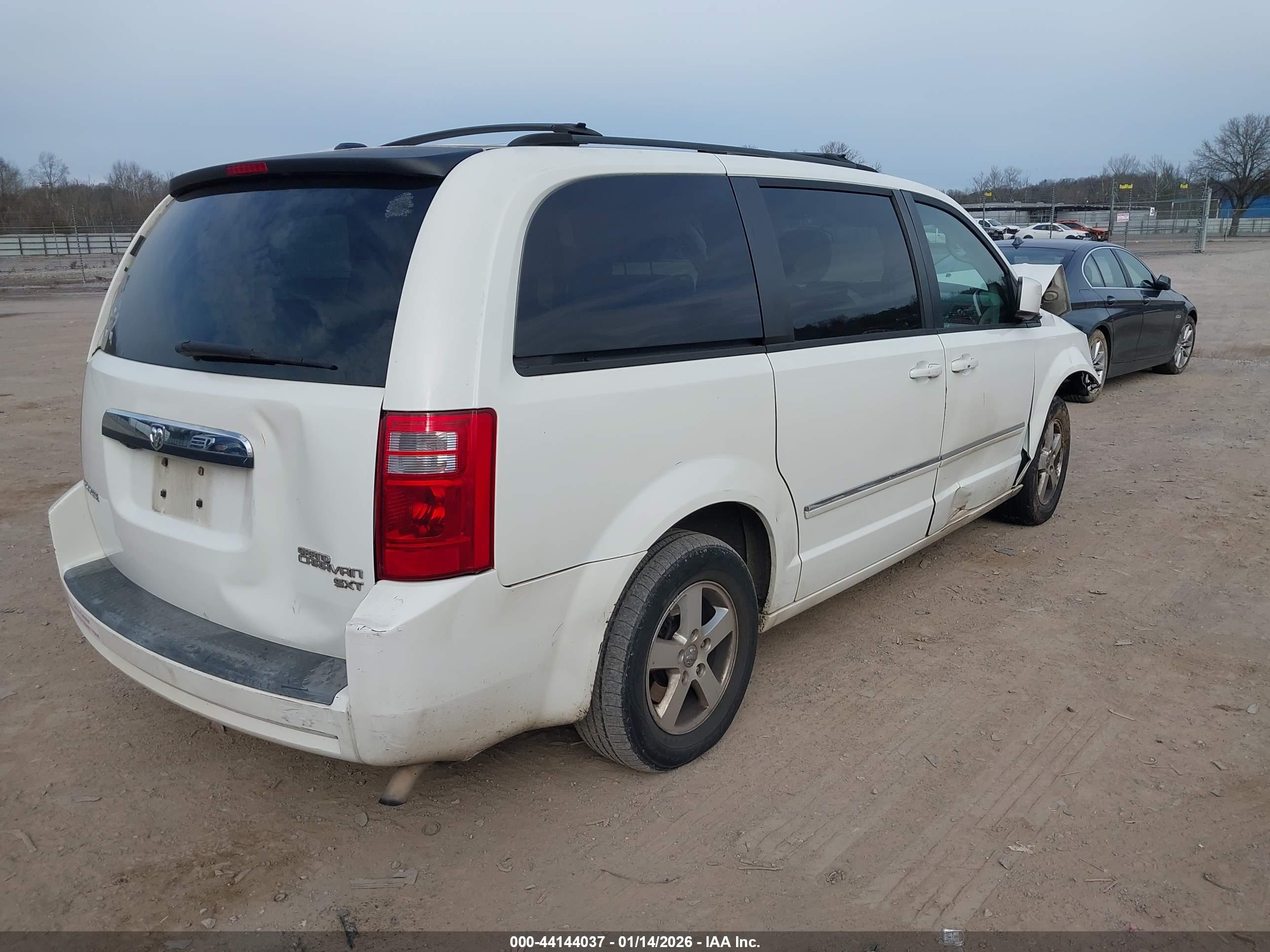 DODGE GRAND image 4