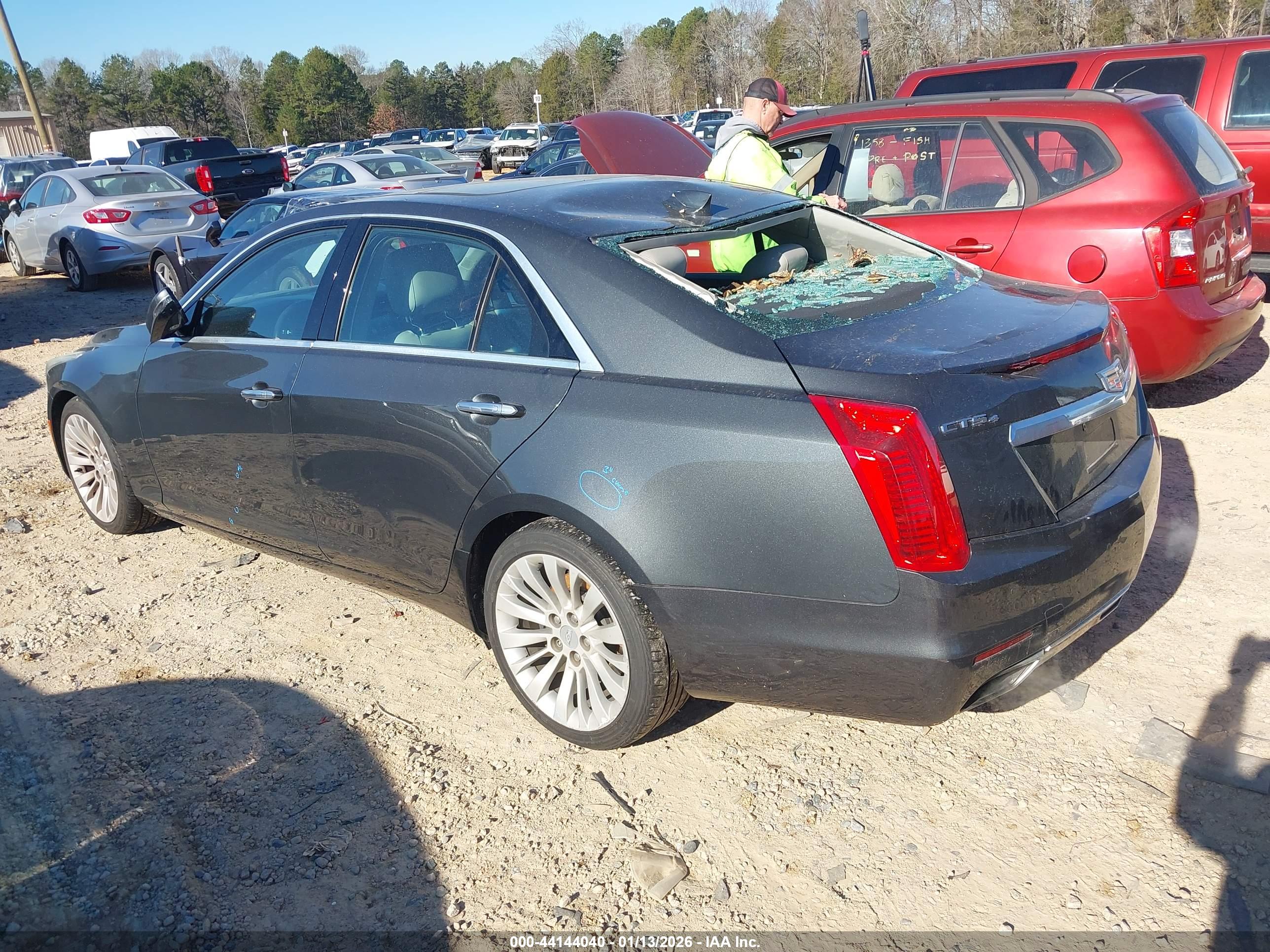 CADILLAC CTS image 3