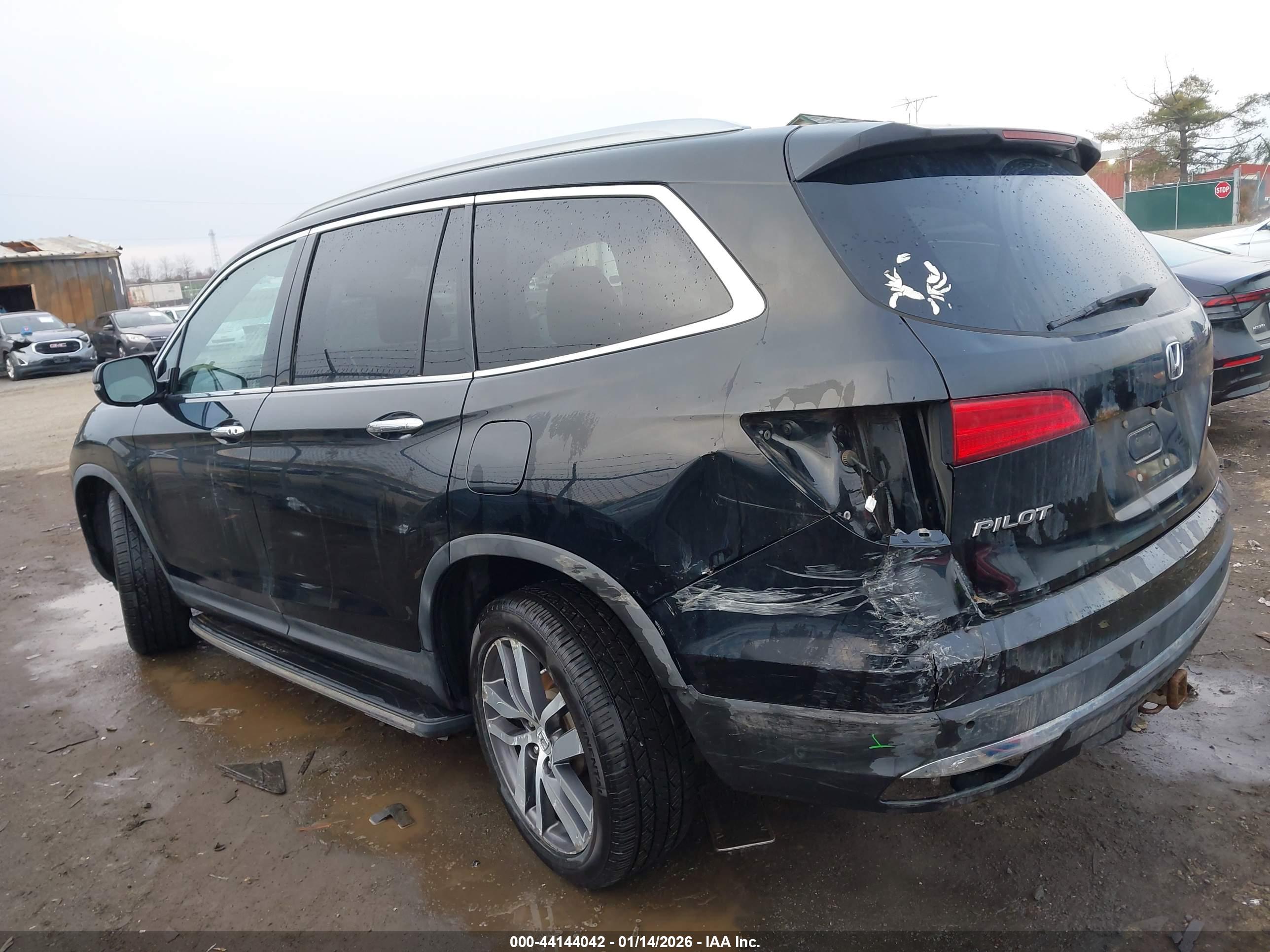 HONDA PILOT image 3
