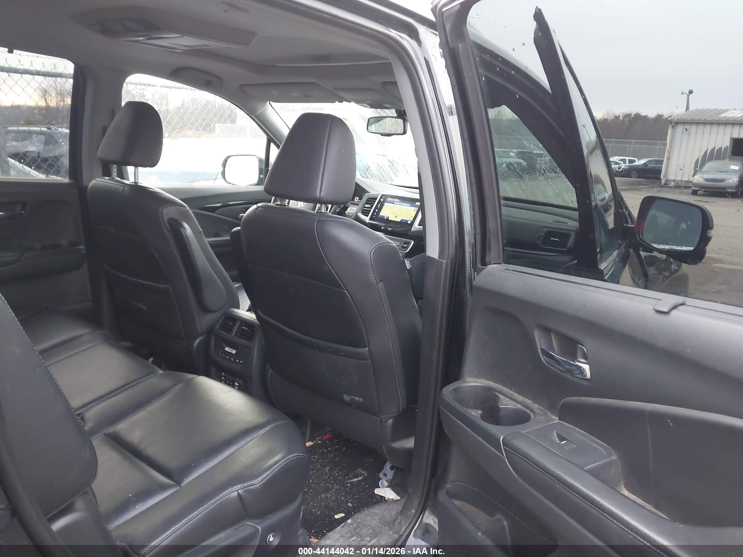 HONDA PILOT image 8