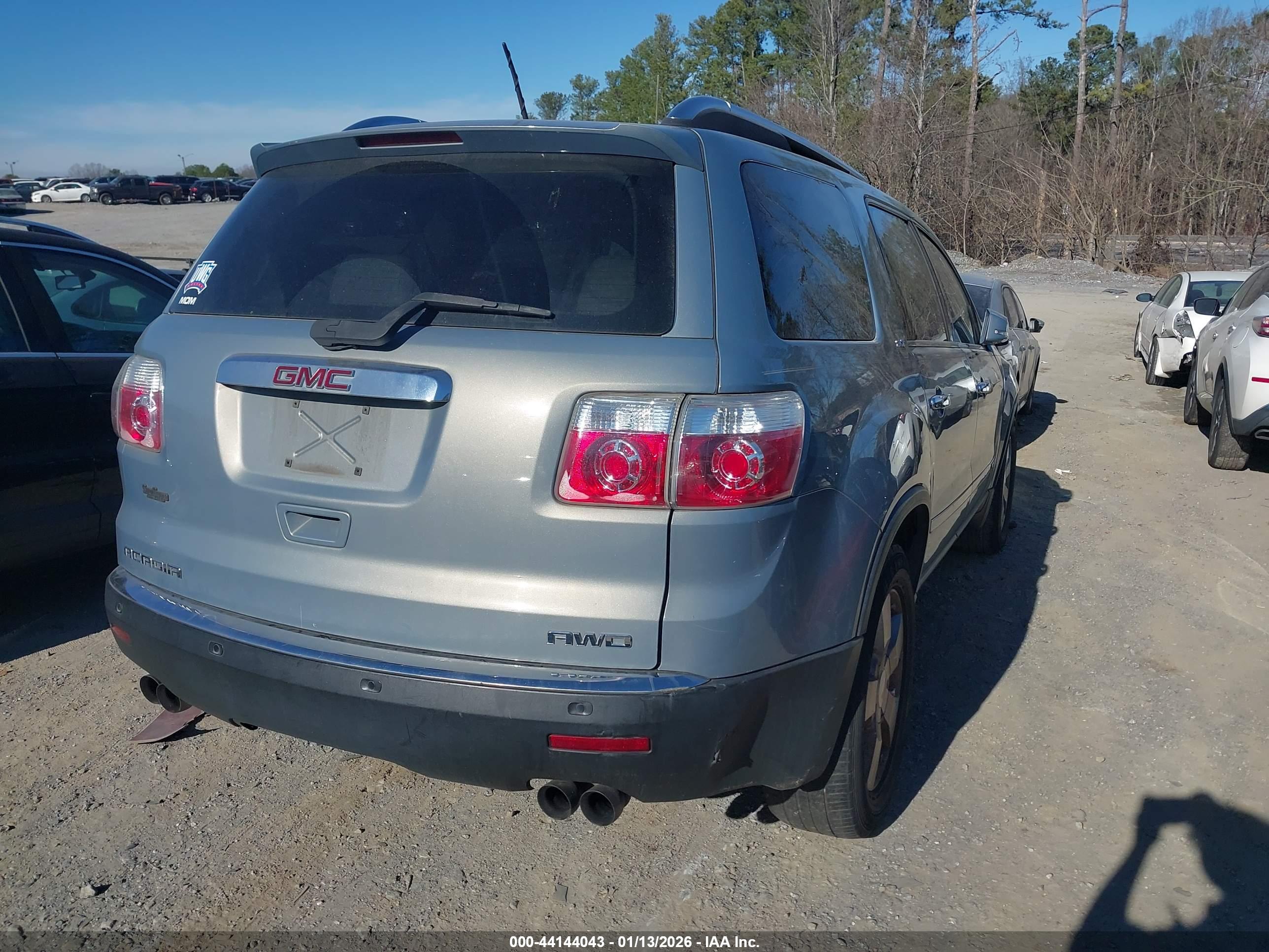 GMC ACADIA image 4