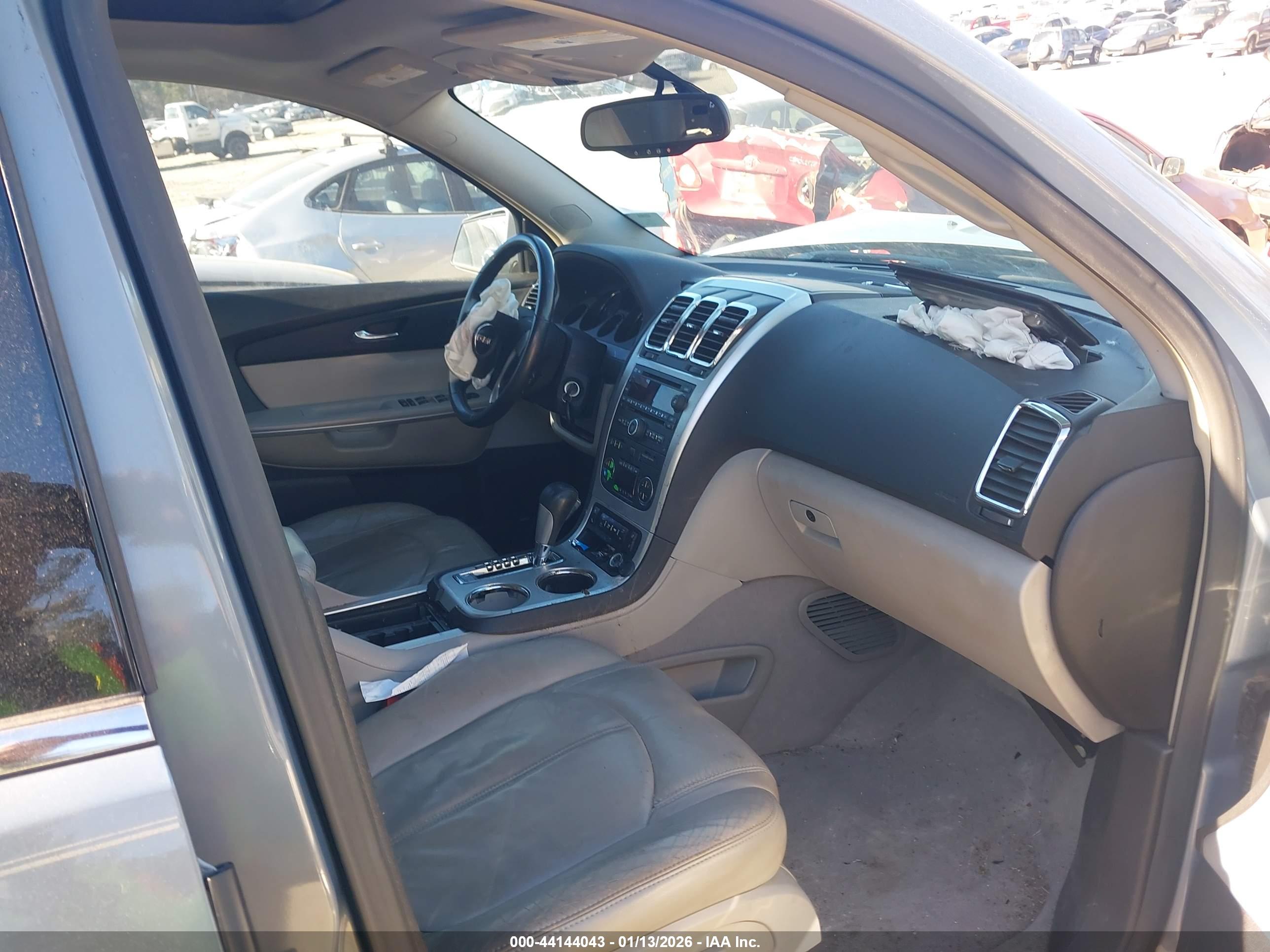 GMC ACADIA image 5