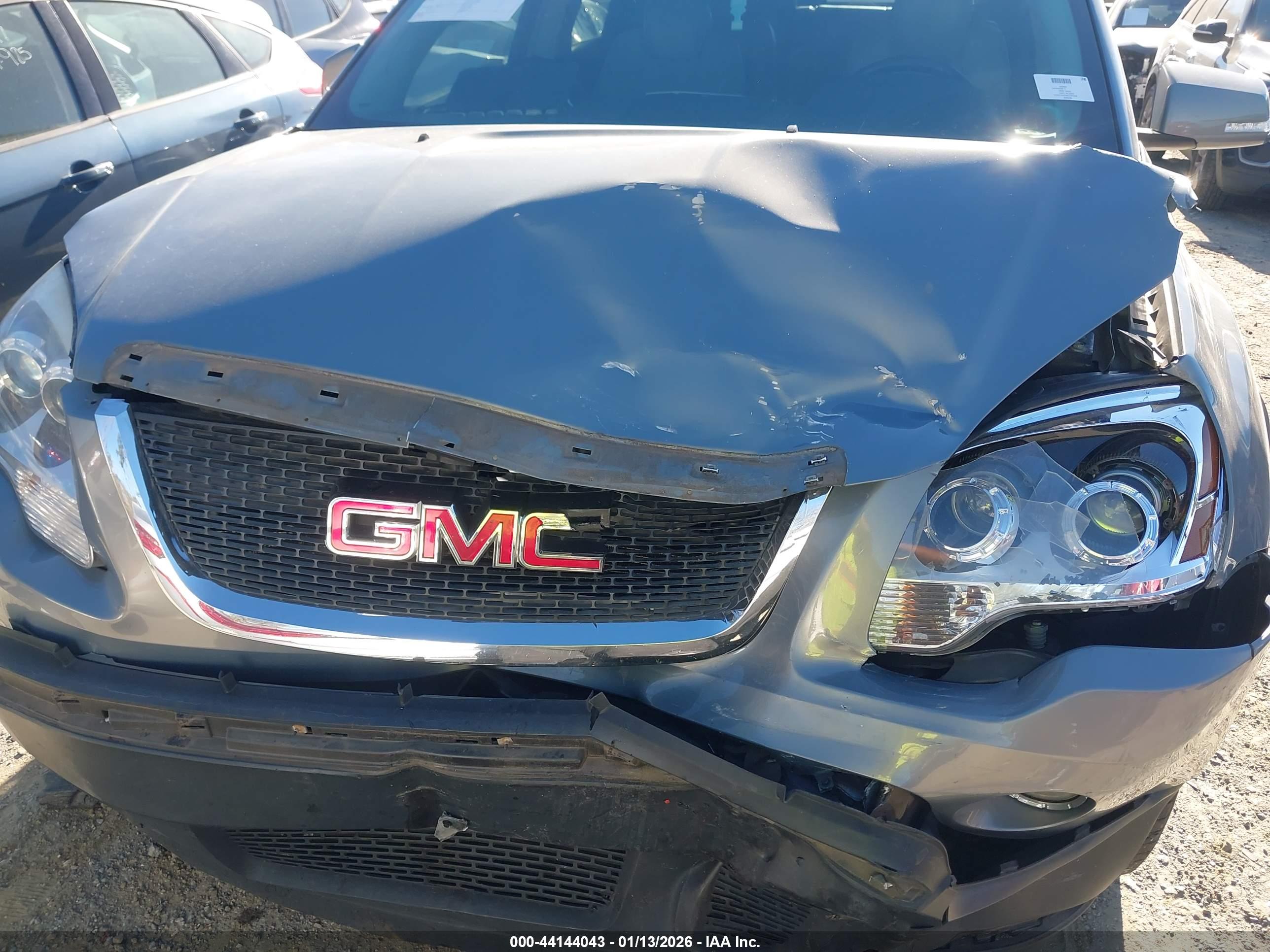 GMC ACADIA image 6