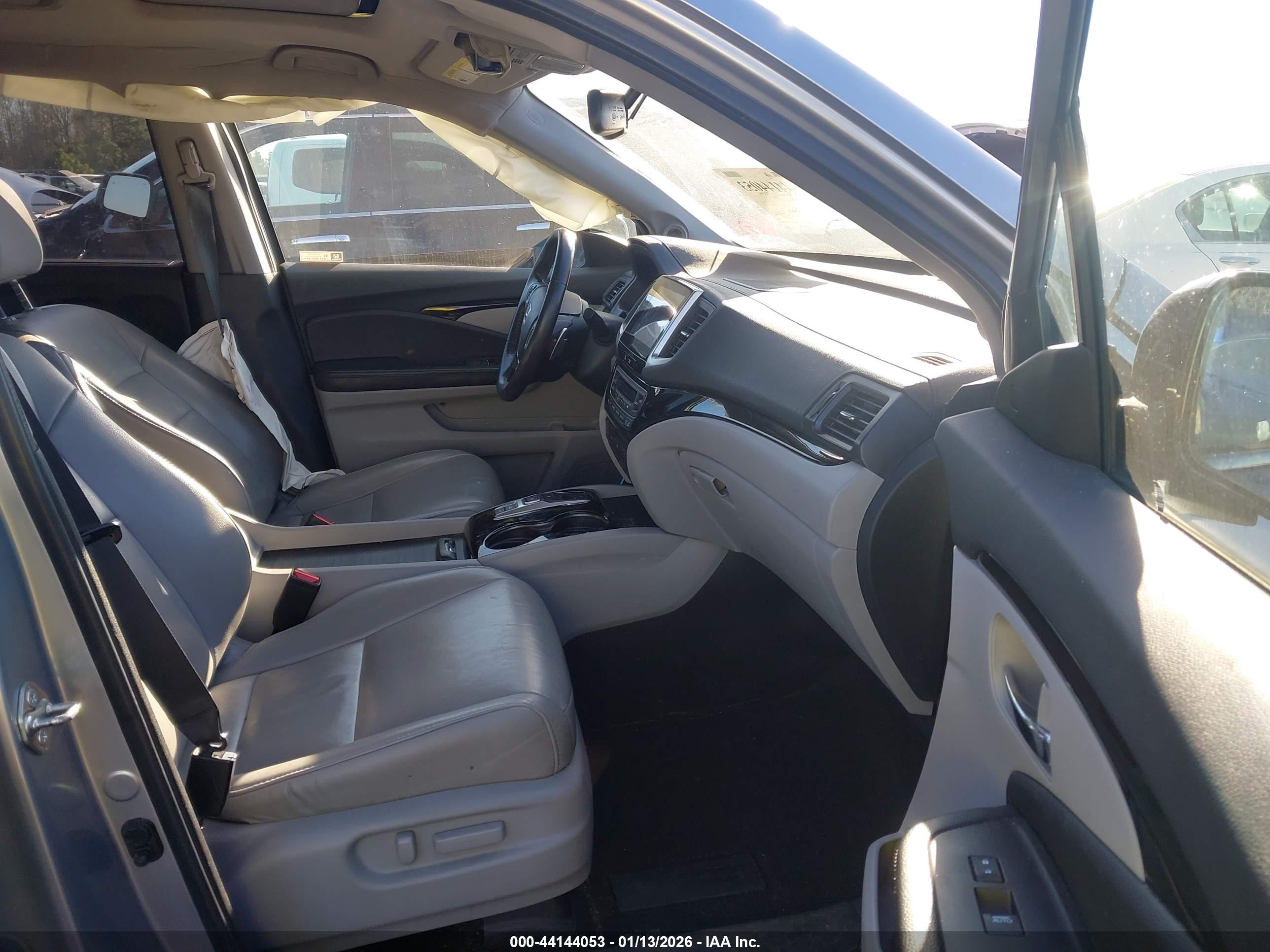 HONDA PILOT image 5