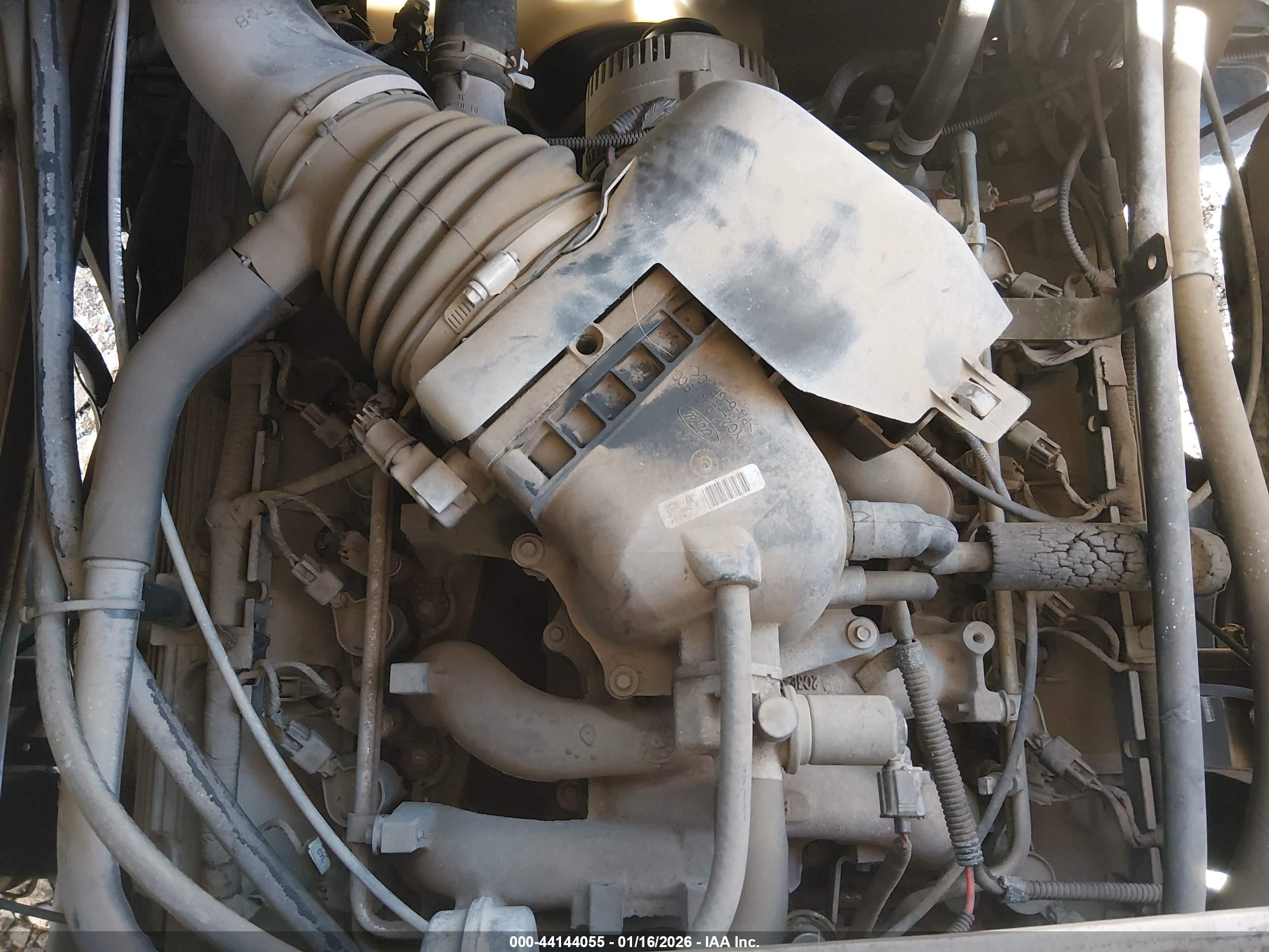 FORD F550 image 10