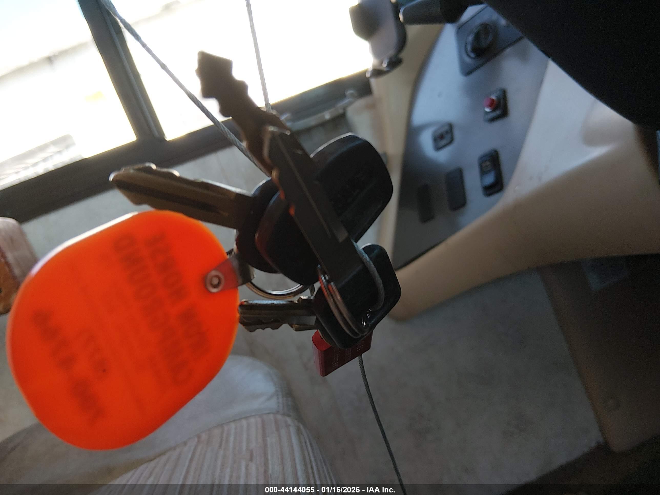 FORD F550 image 11