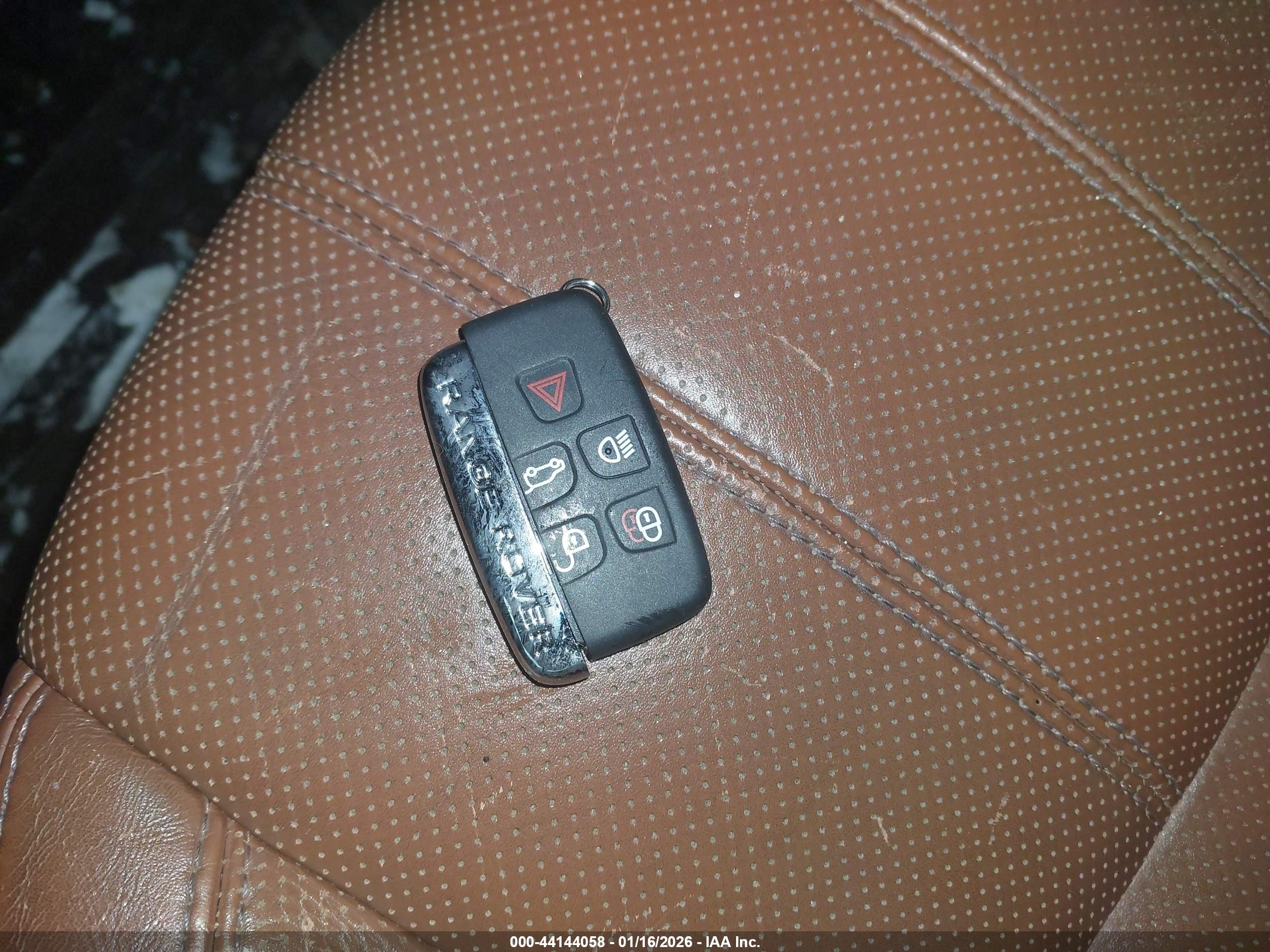 LAND ROVER image 11