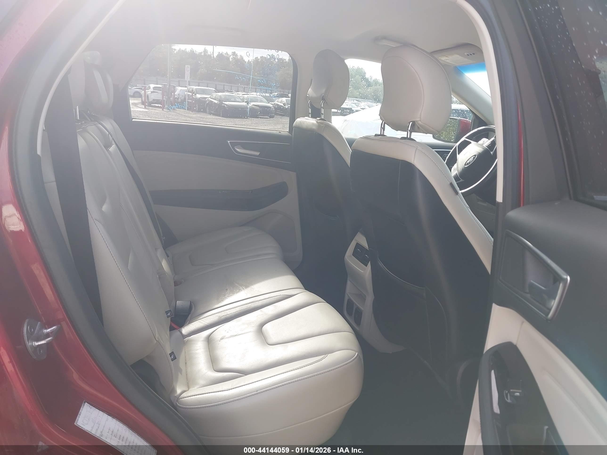 FORD EDGE image 8