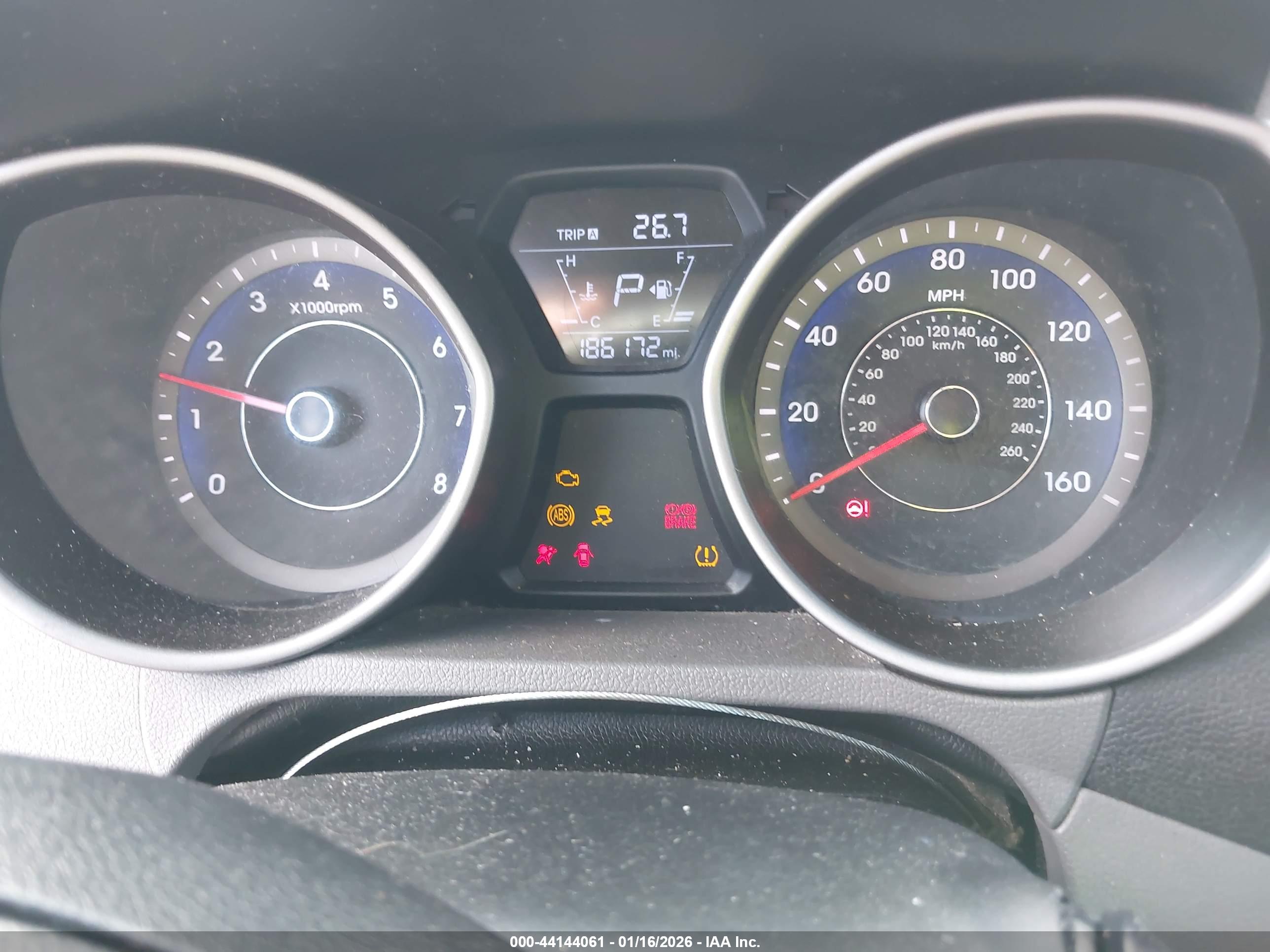 HYUNDAI ELANTRA image 7