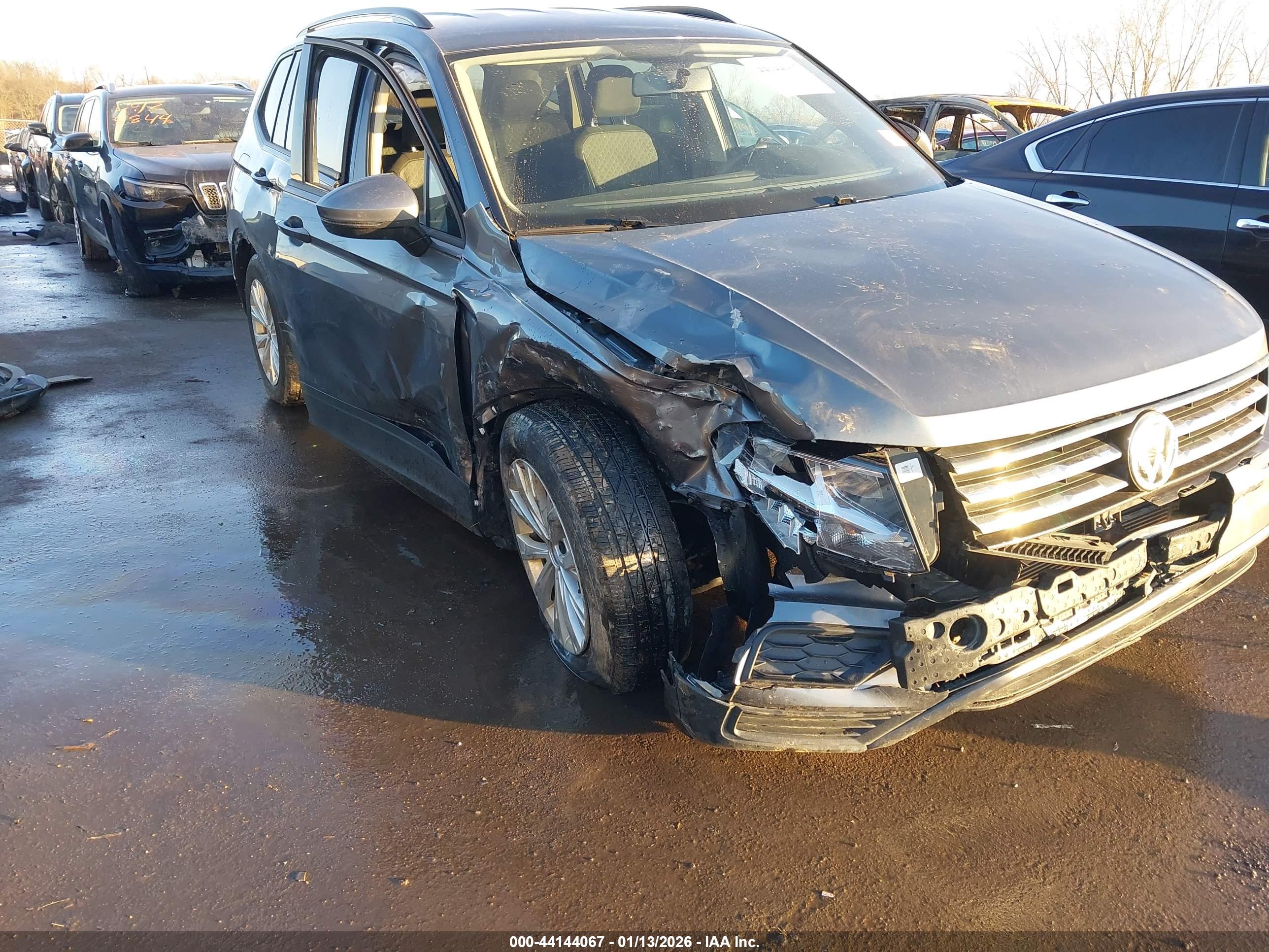 VOLKSWAGEN TIGUAN image 6