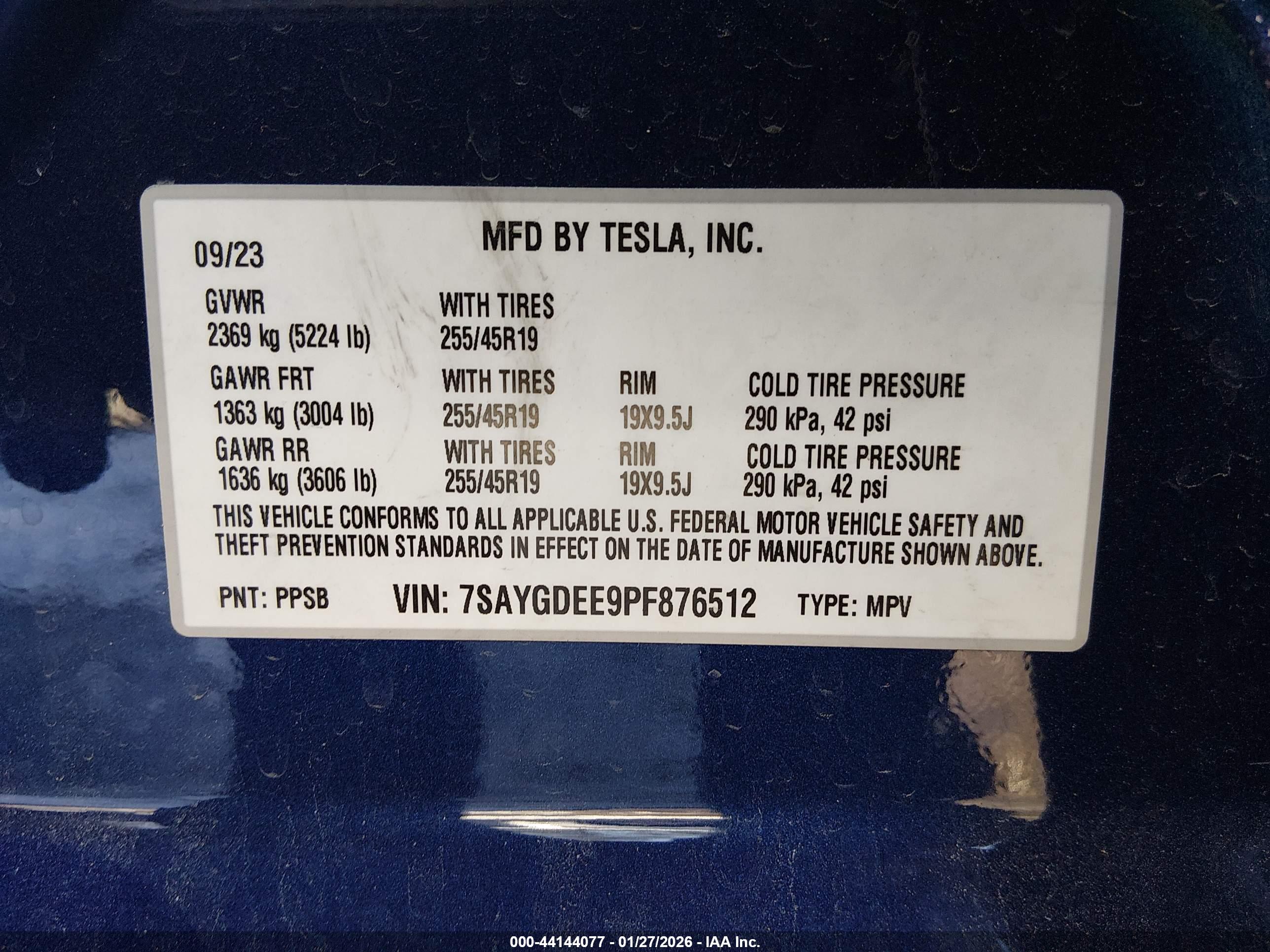 TESLA MODEL image 9