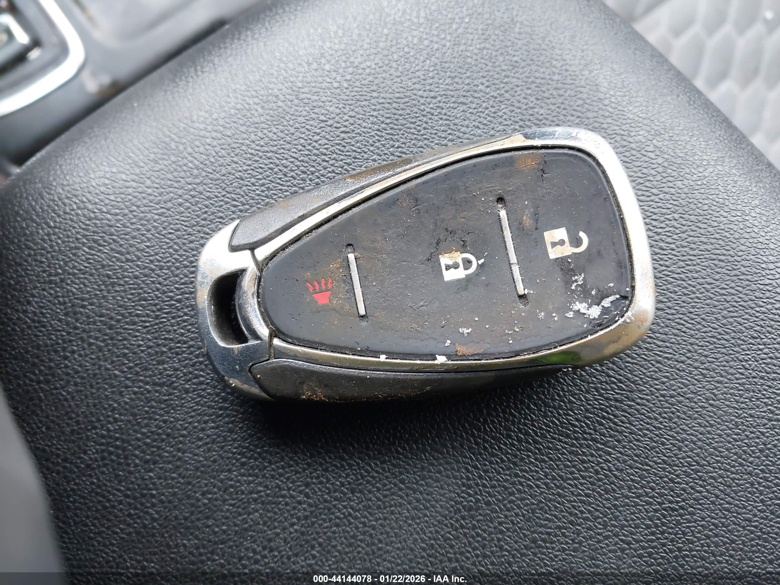 CHEVROLET EQUINOX image 11