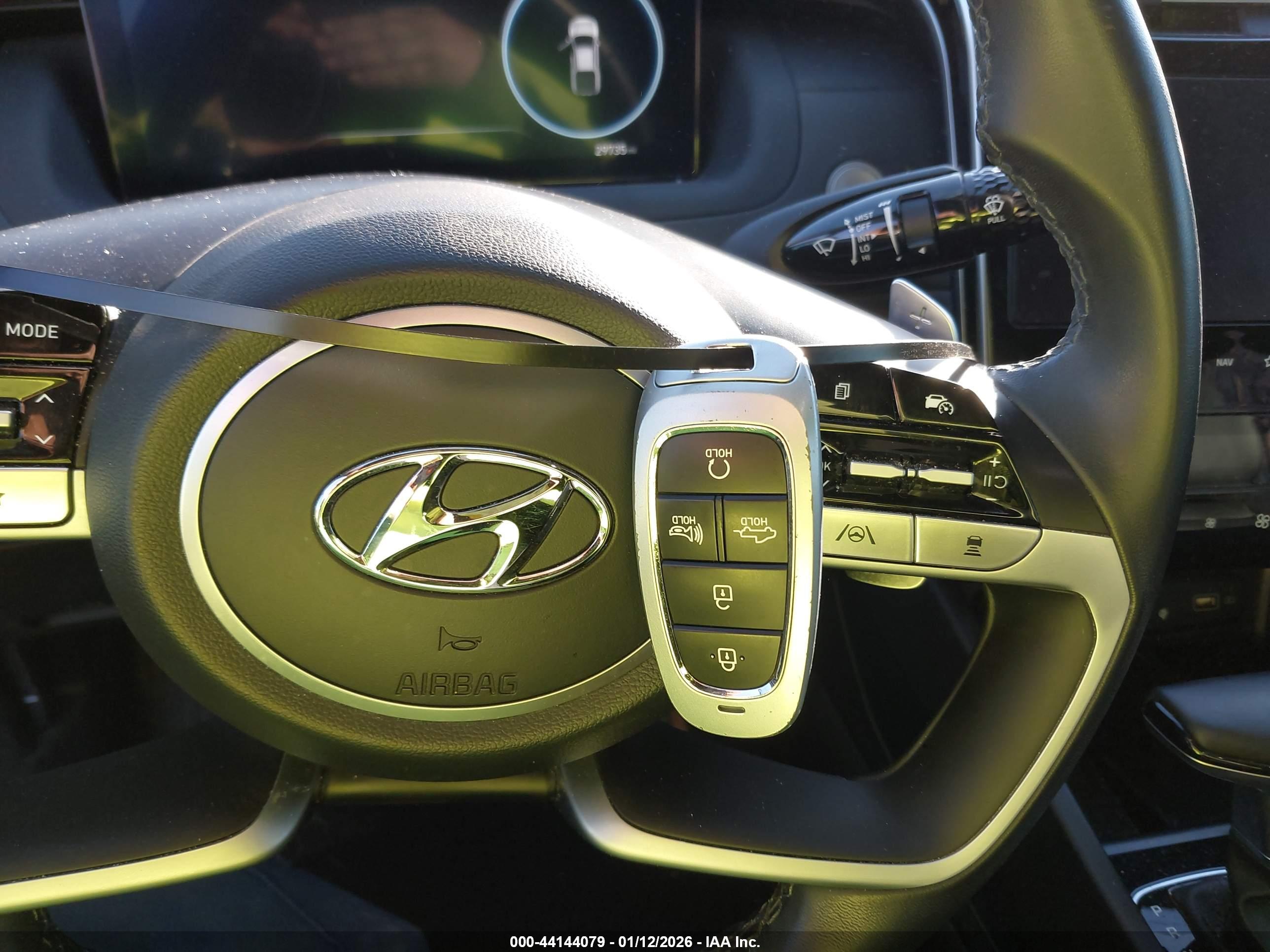 HYUNDAI SANTA image 11