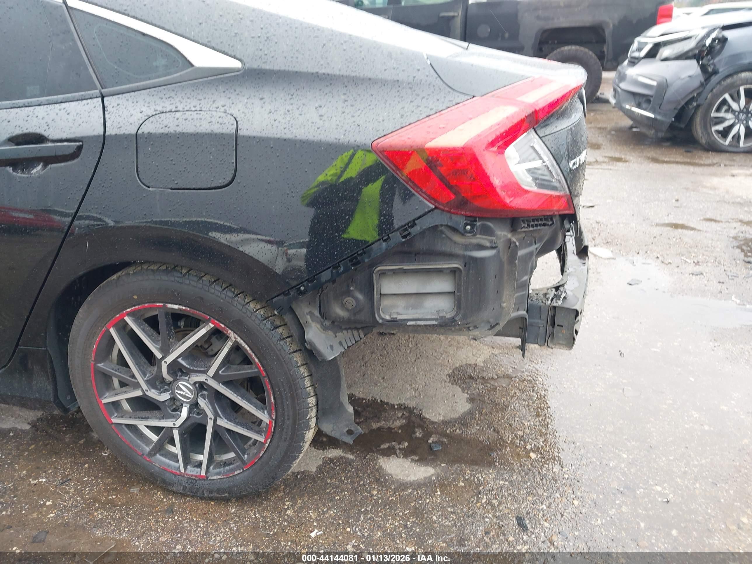 HONDA CIVIC image 6