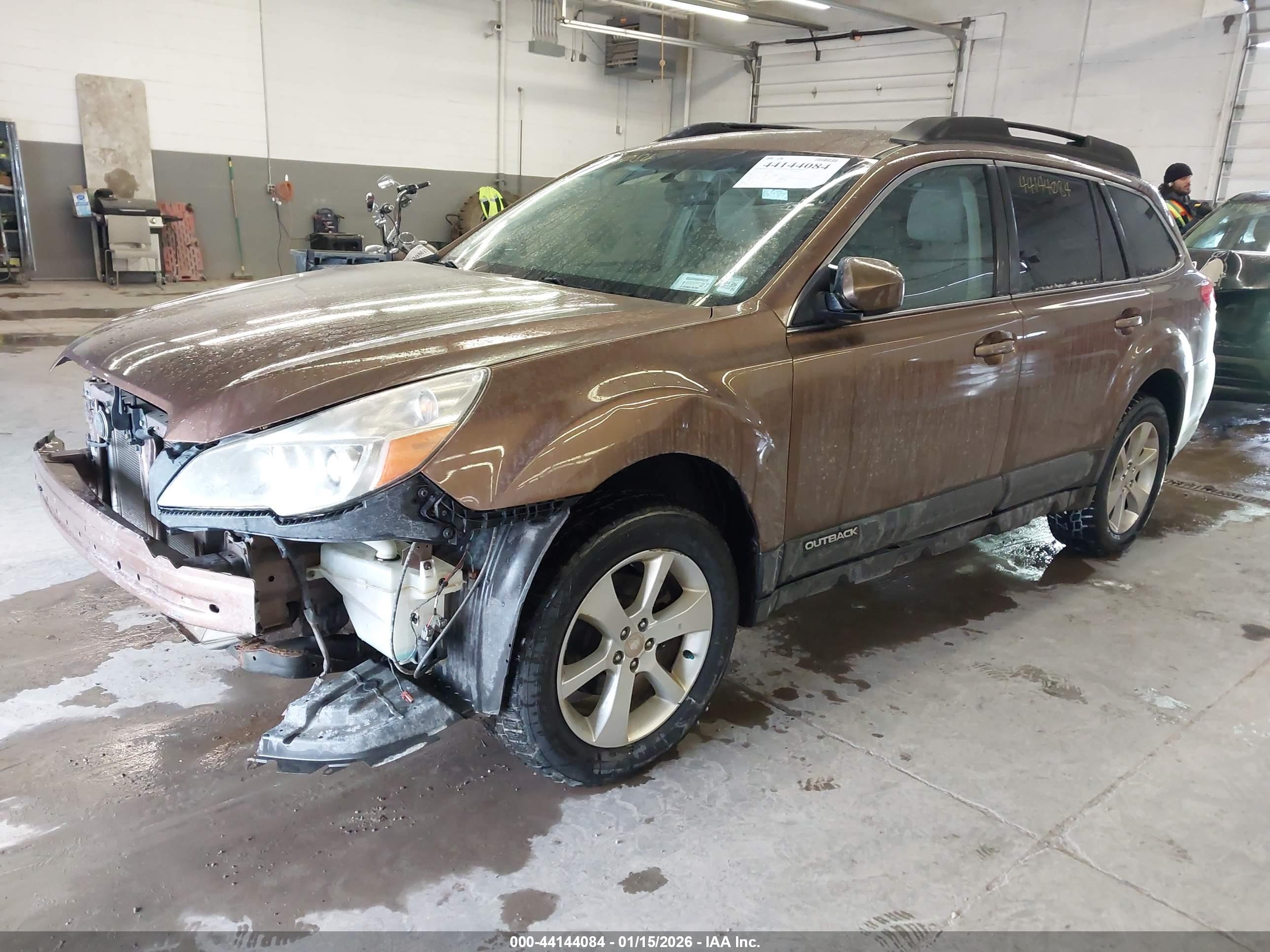SUBARU OUTBACK image 2
