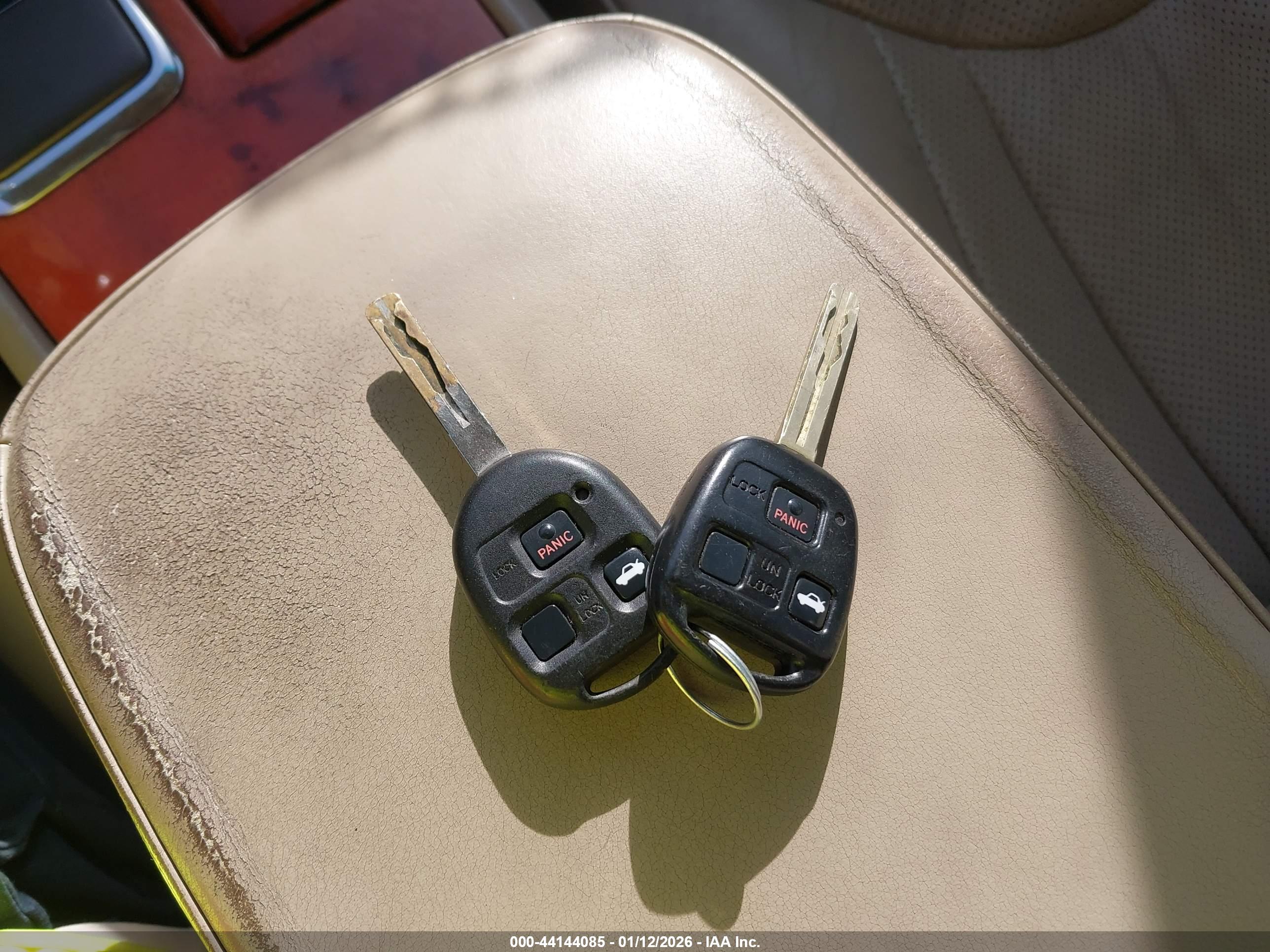 LEXUS LS image 11