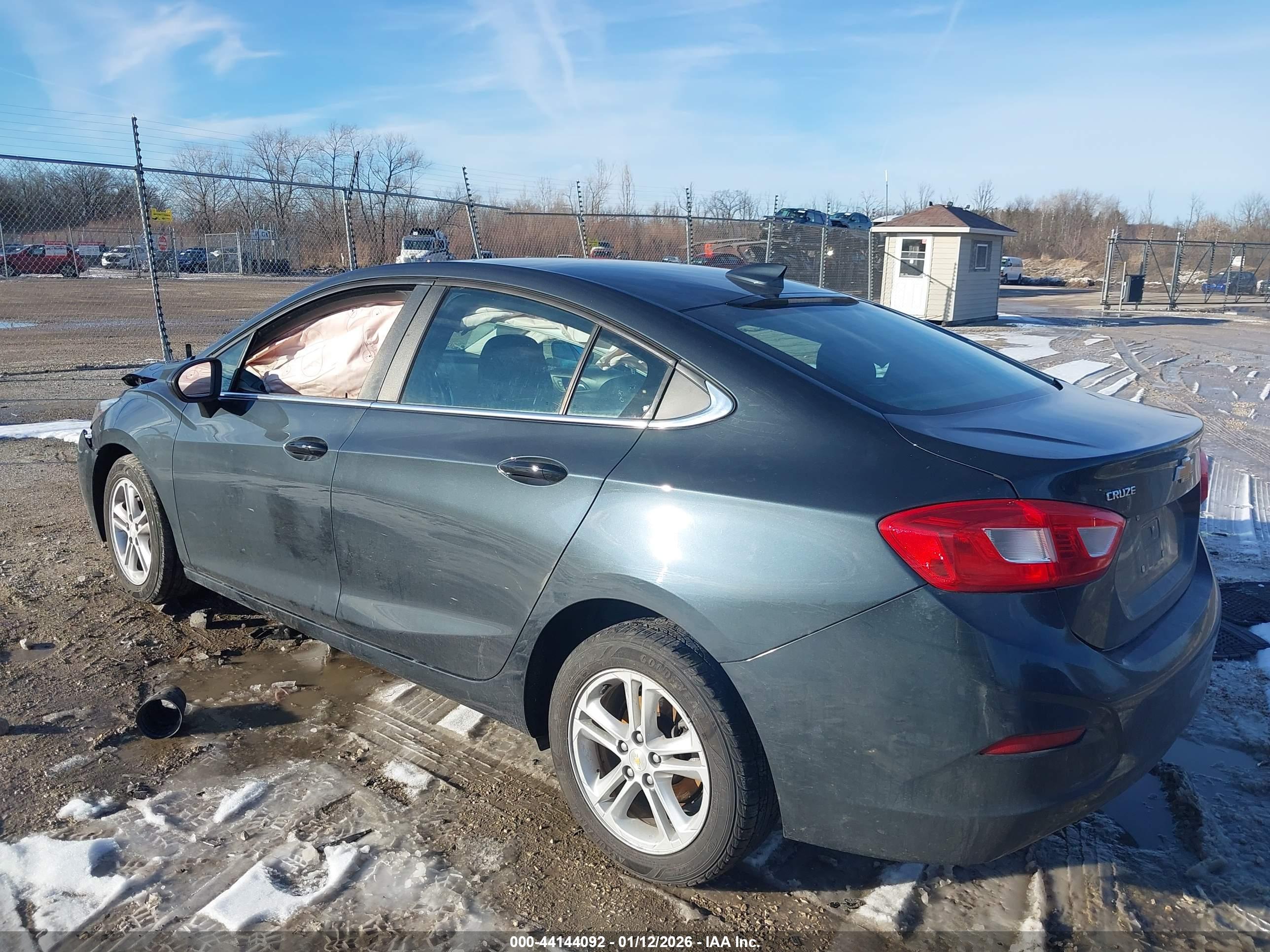 CHEVROLET CRUZE image 3
