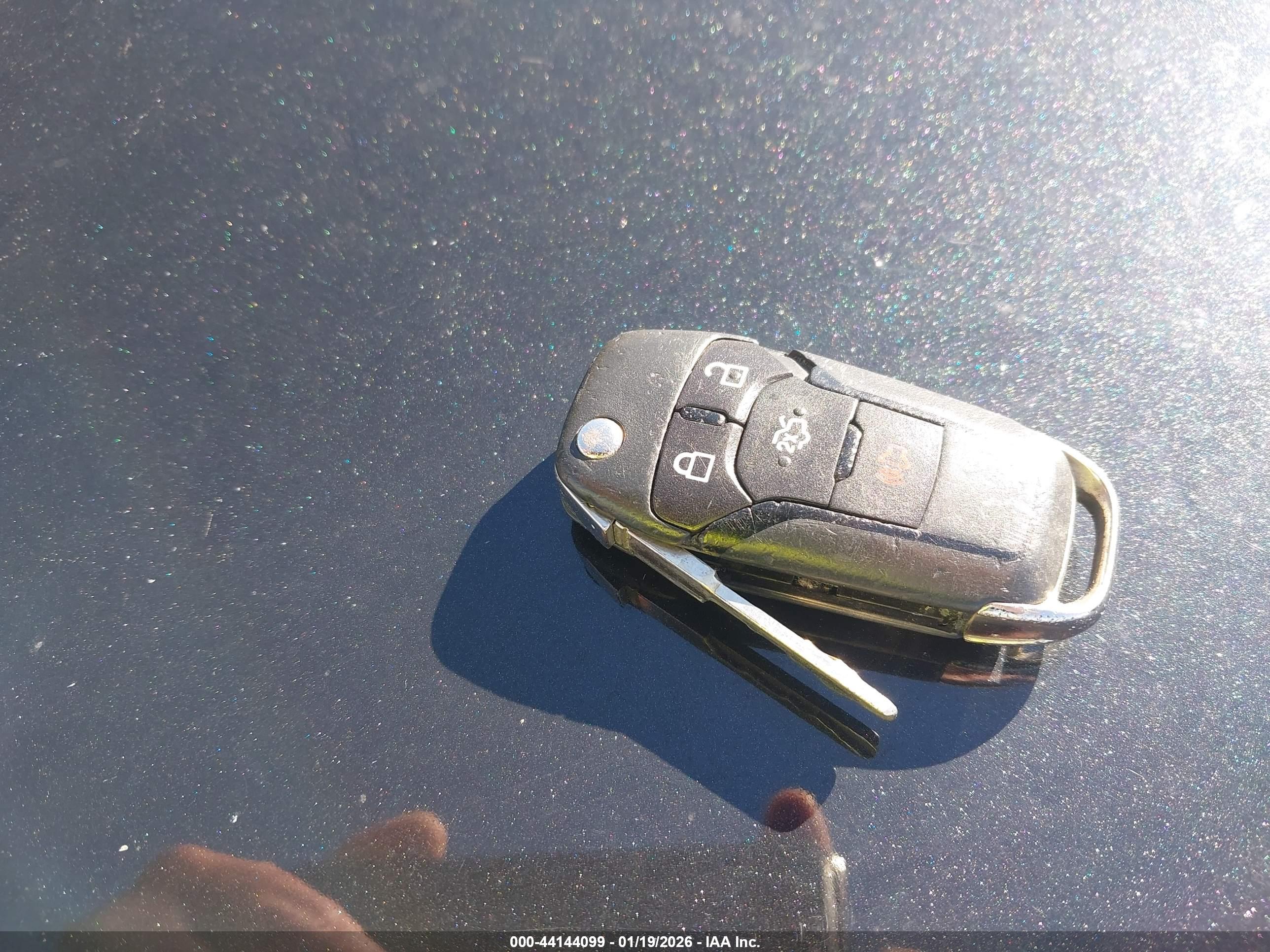 FORD FUSION image 11