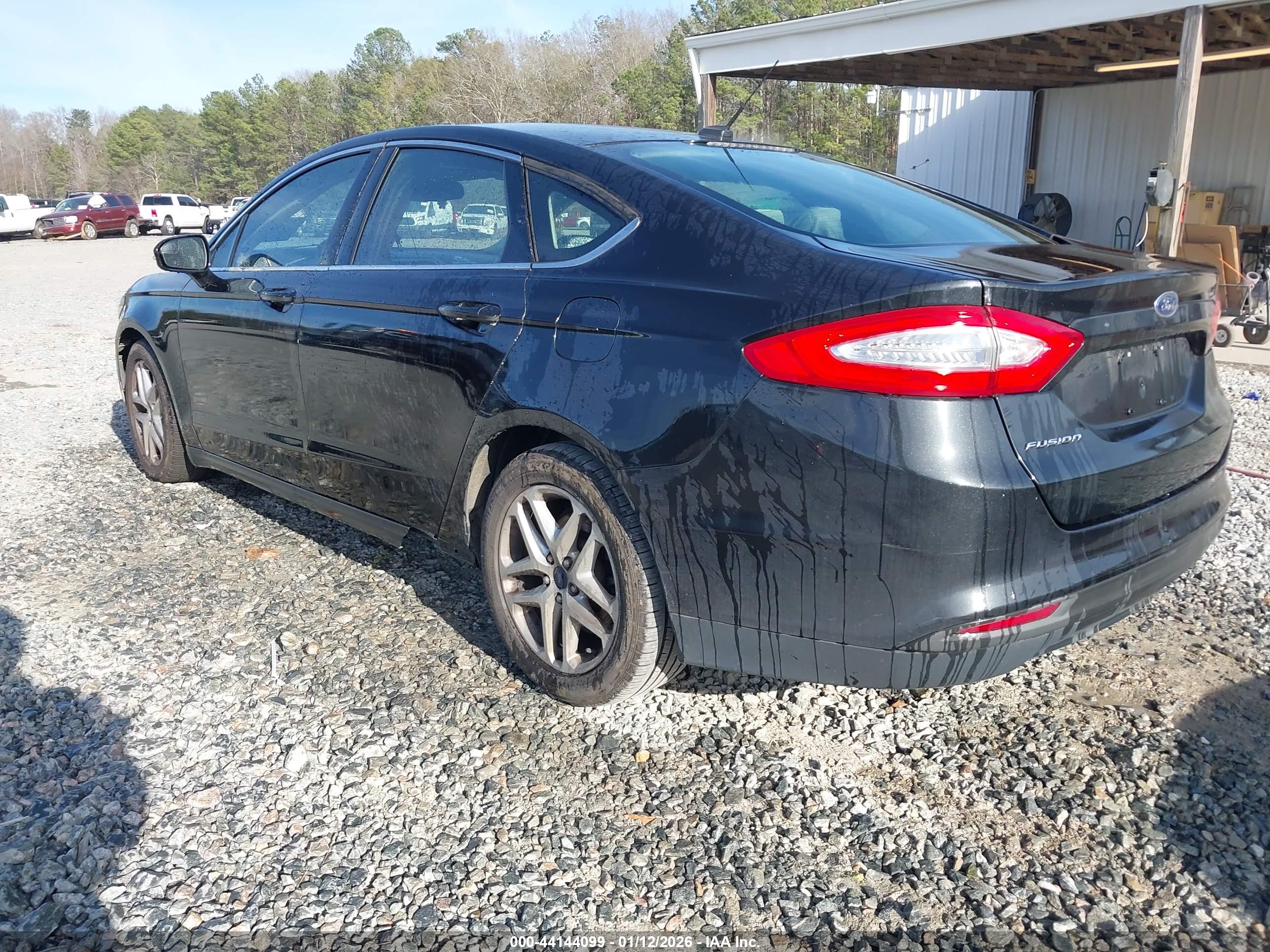 FORD FUSION image 3