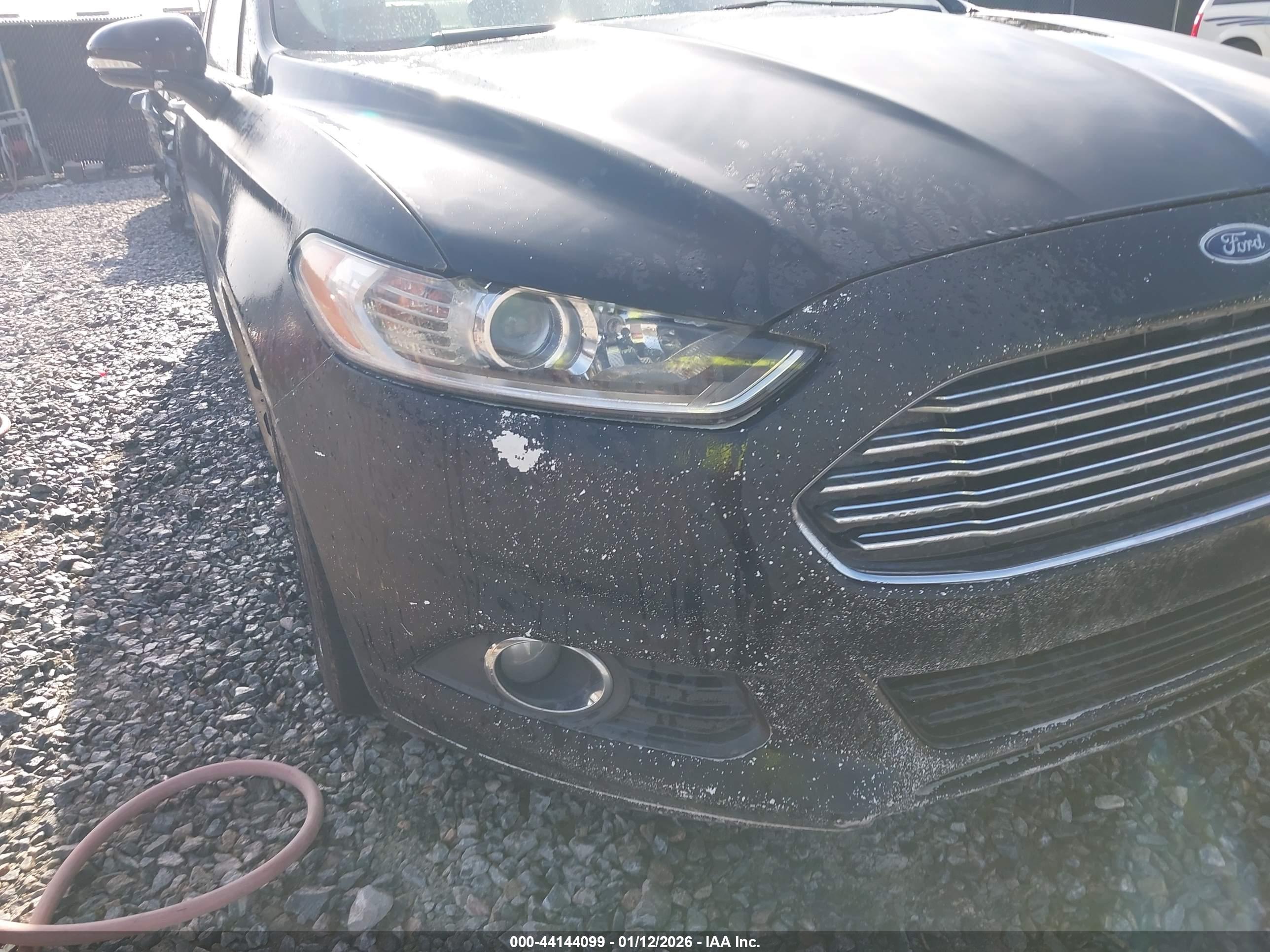 FORD FUSION image 6