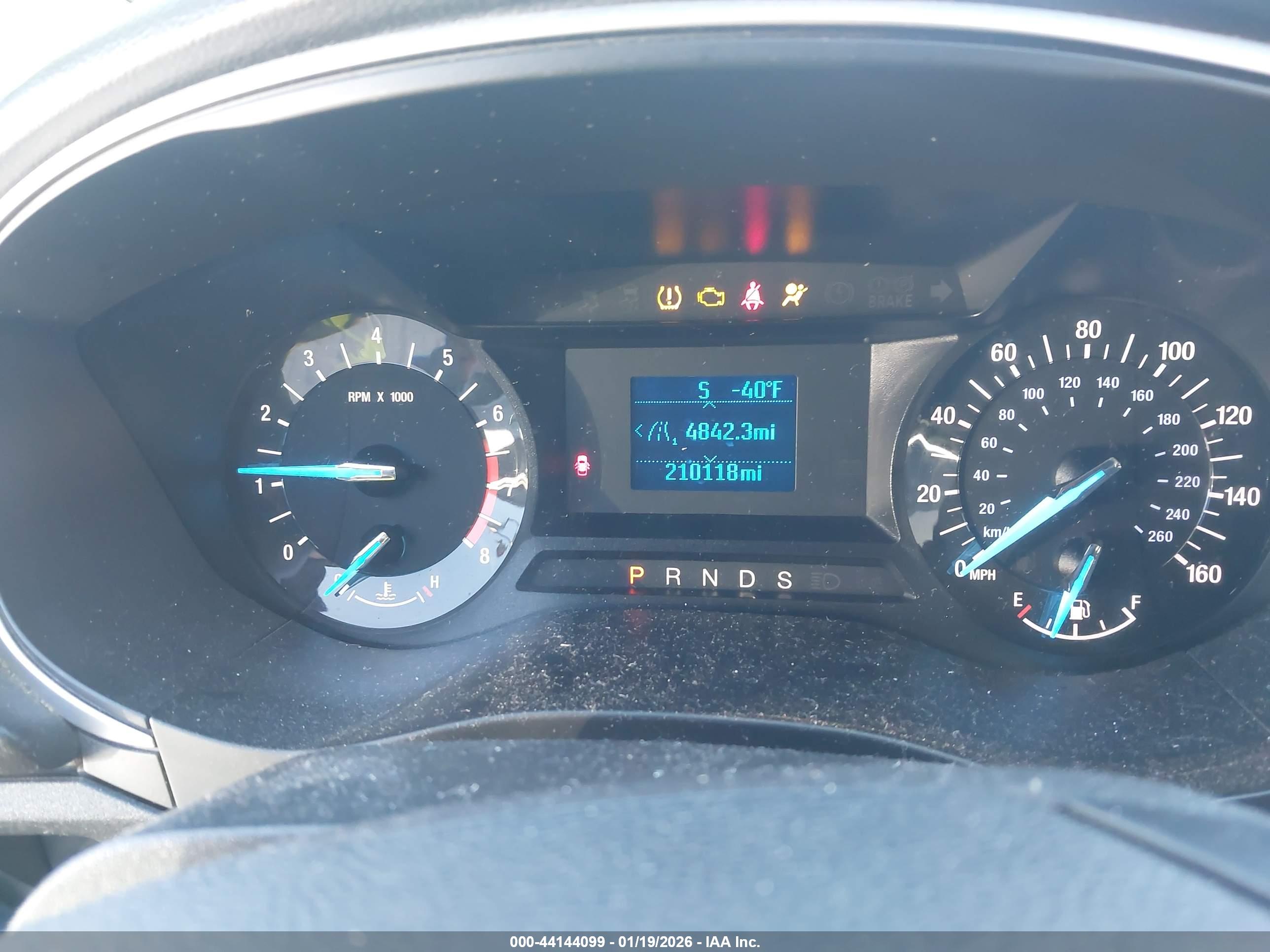 FORD FUSION image 7