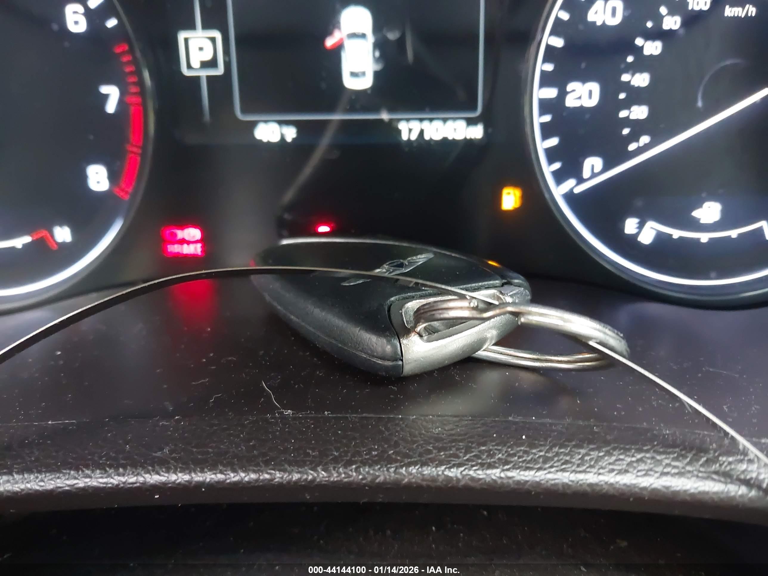 HYUNDAI GENESIS image 11