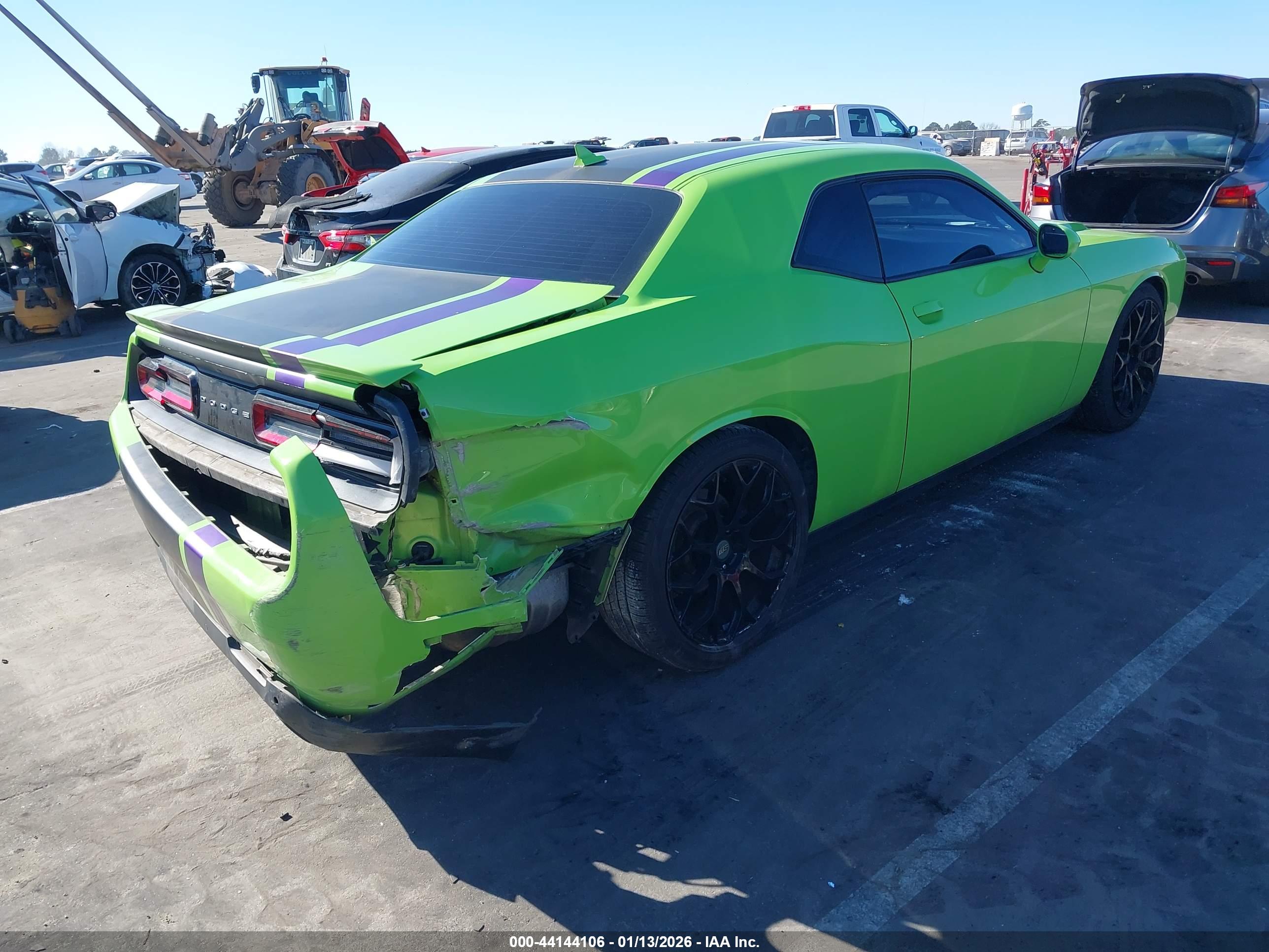 DODGE CHALLENGER image 4