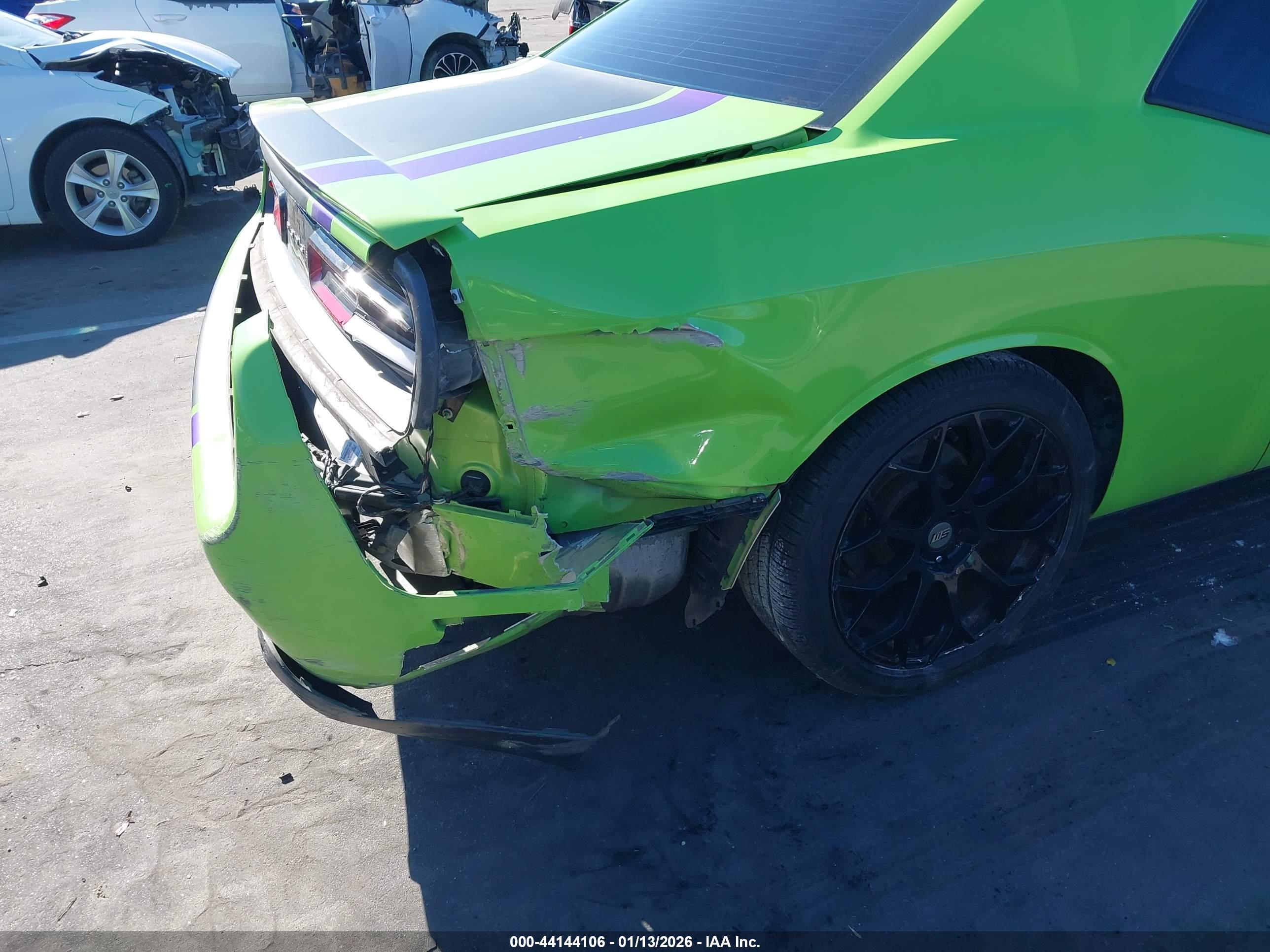 DODGE CHALLENGER image 6