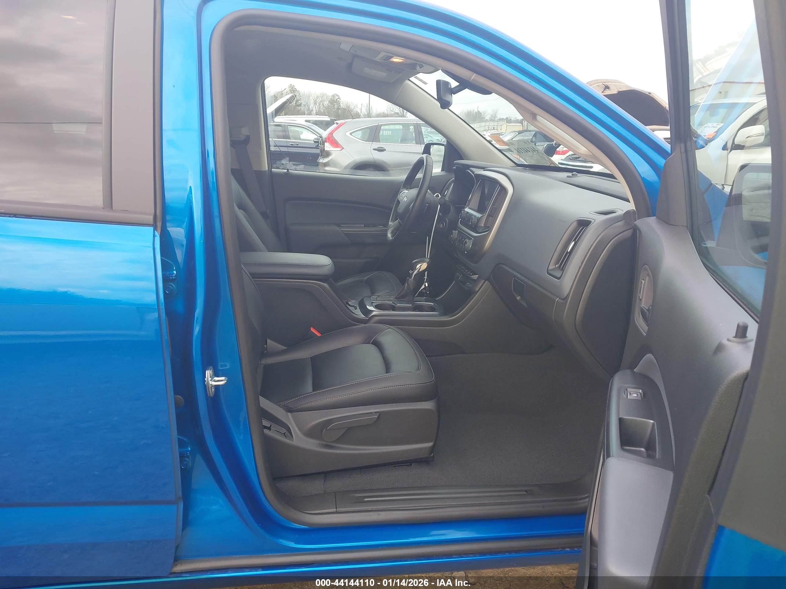CHEVROLET COLORADO image 5
