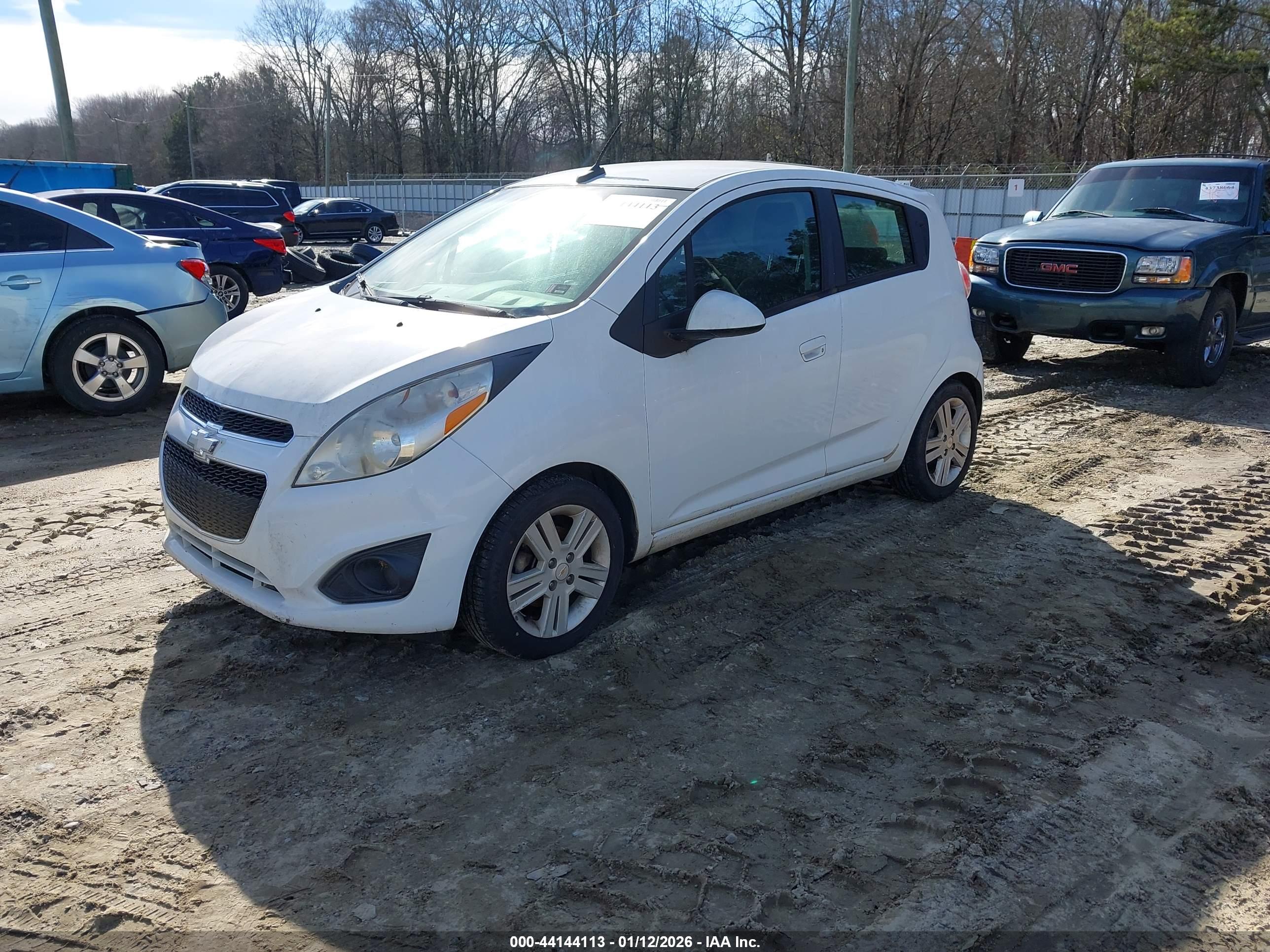 CHEVROLET SPARK image 2