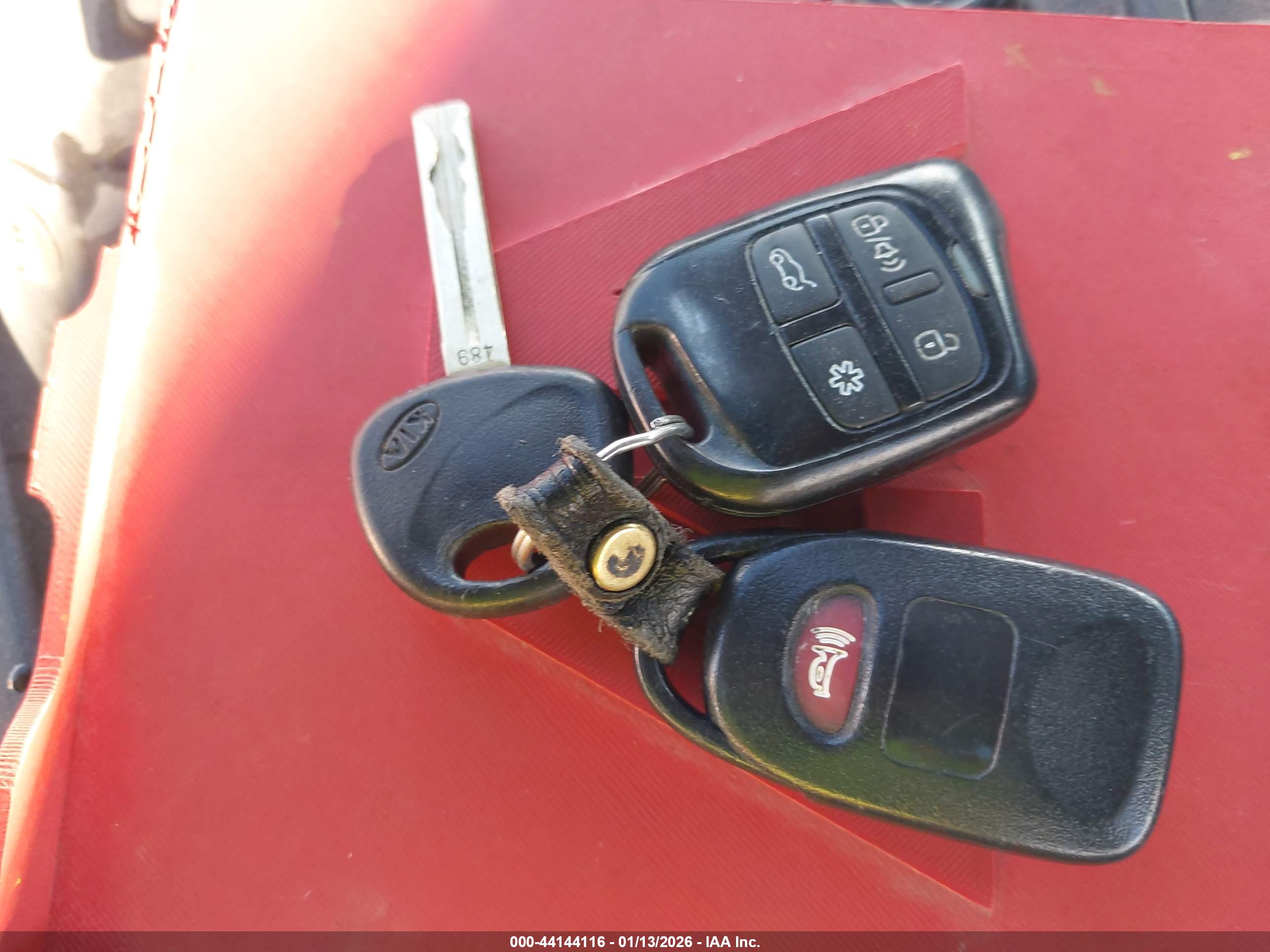 KIA SORENTO image 11
