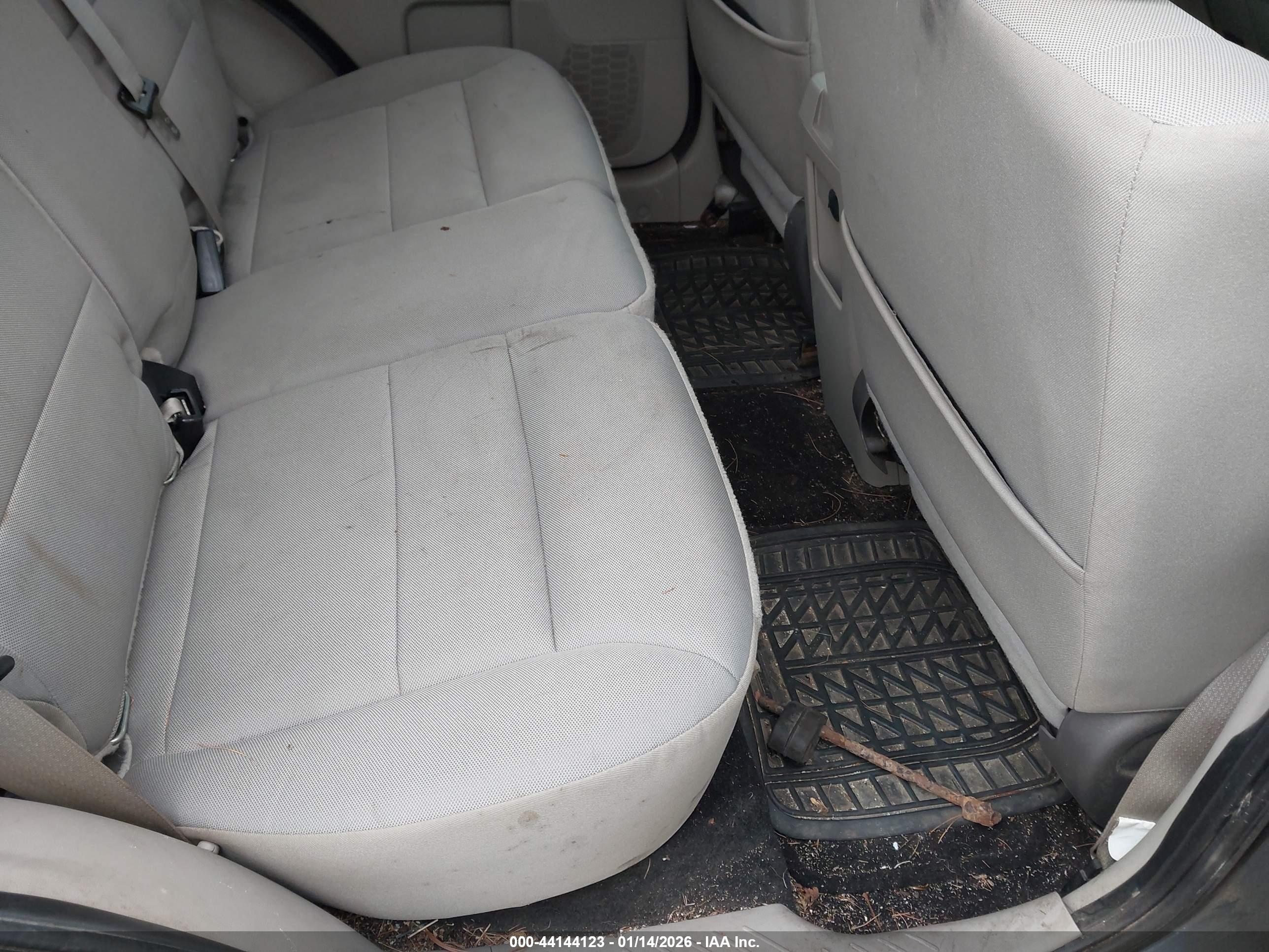 FORD ESCAPE image 8