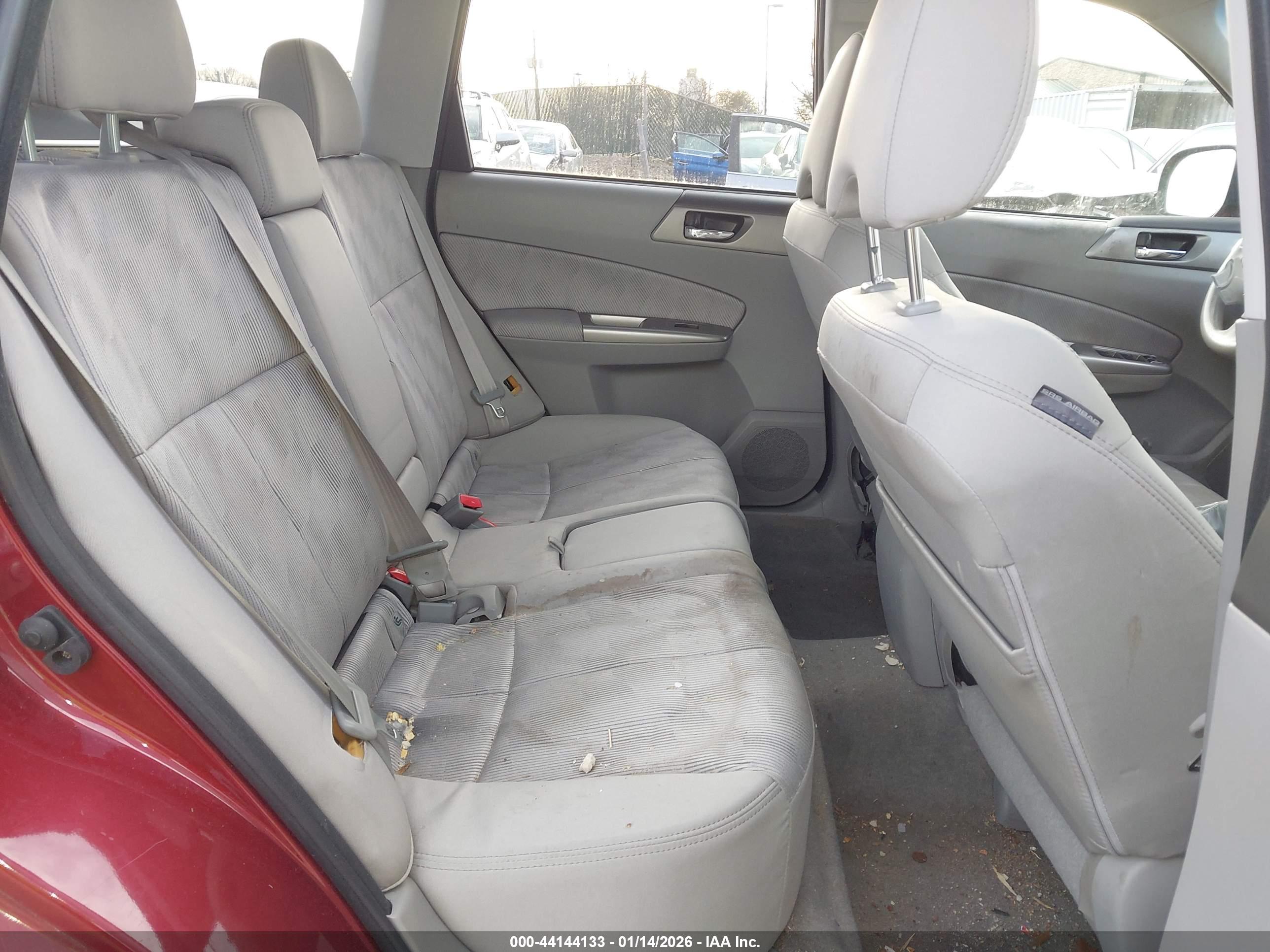 SUBARU FORESTER image 5