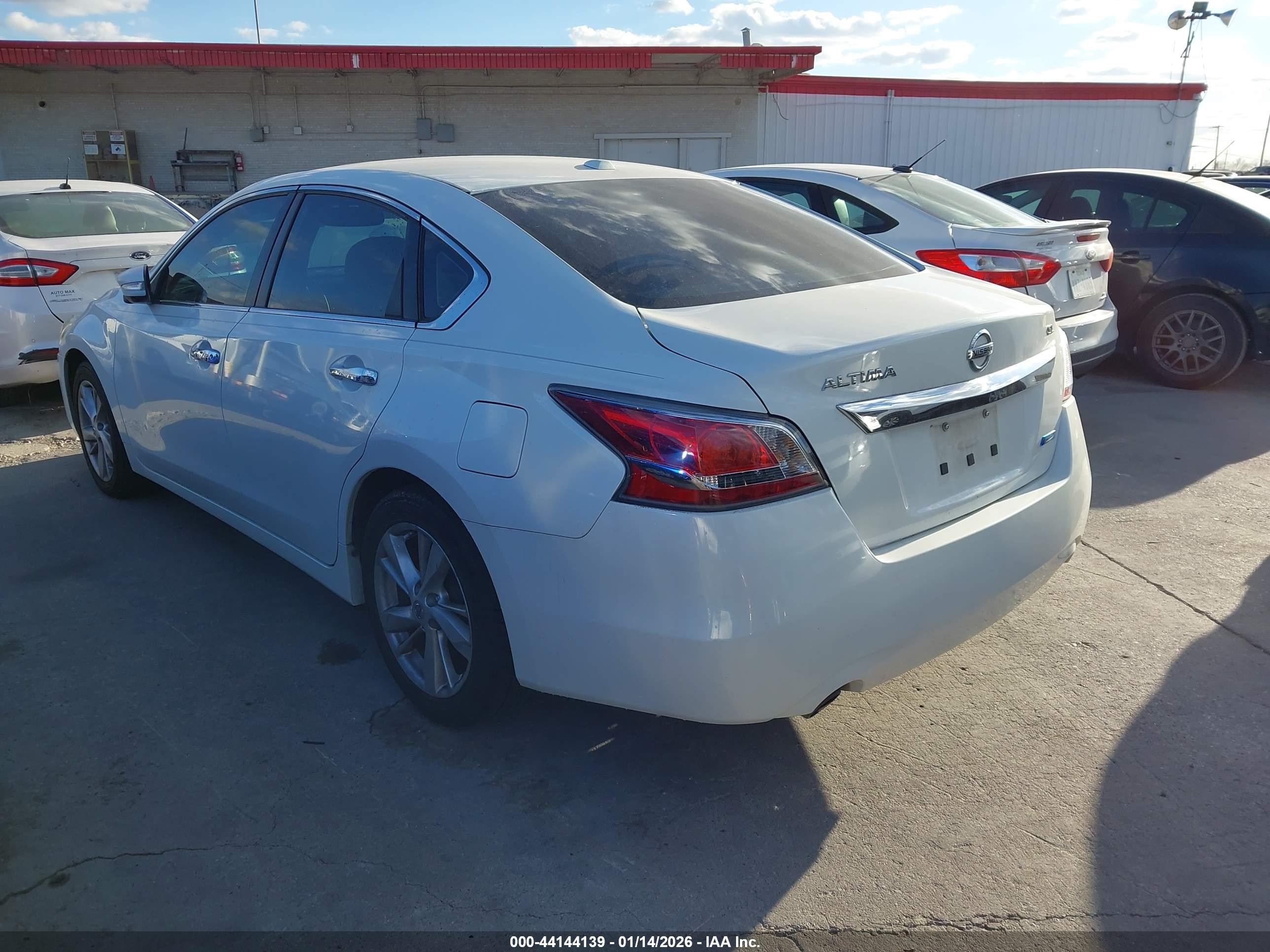 NISSAN ALTIMA image 3