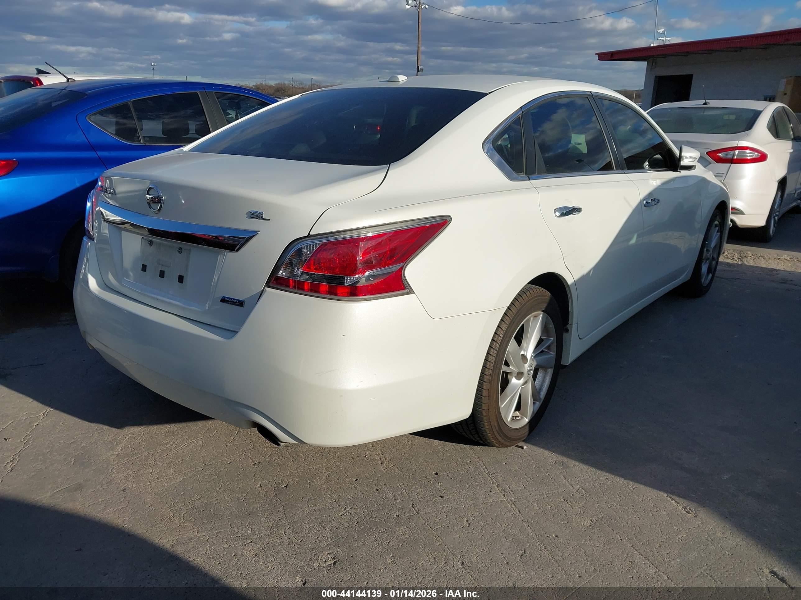 NISSAN ALTIMA image 4