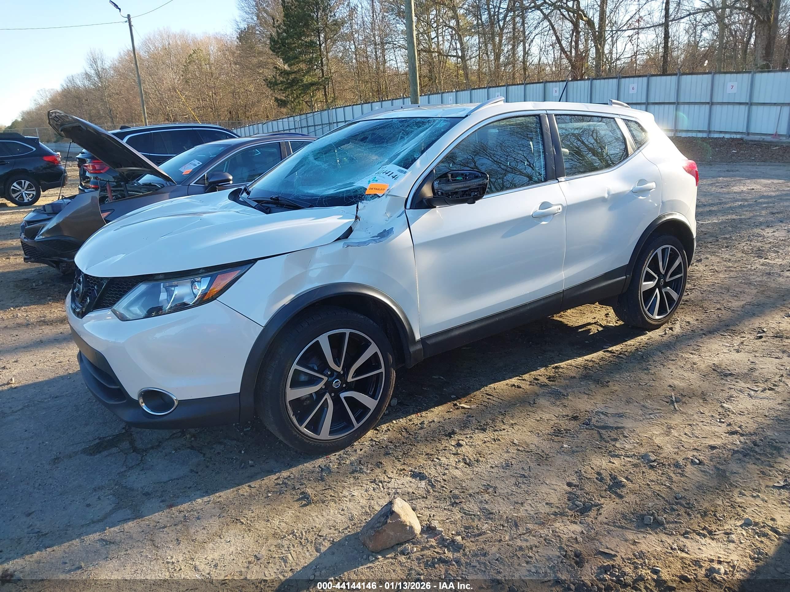 NISSAN ROGUE image 2