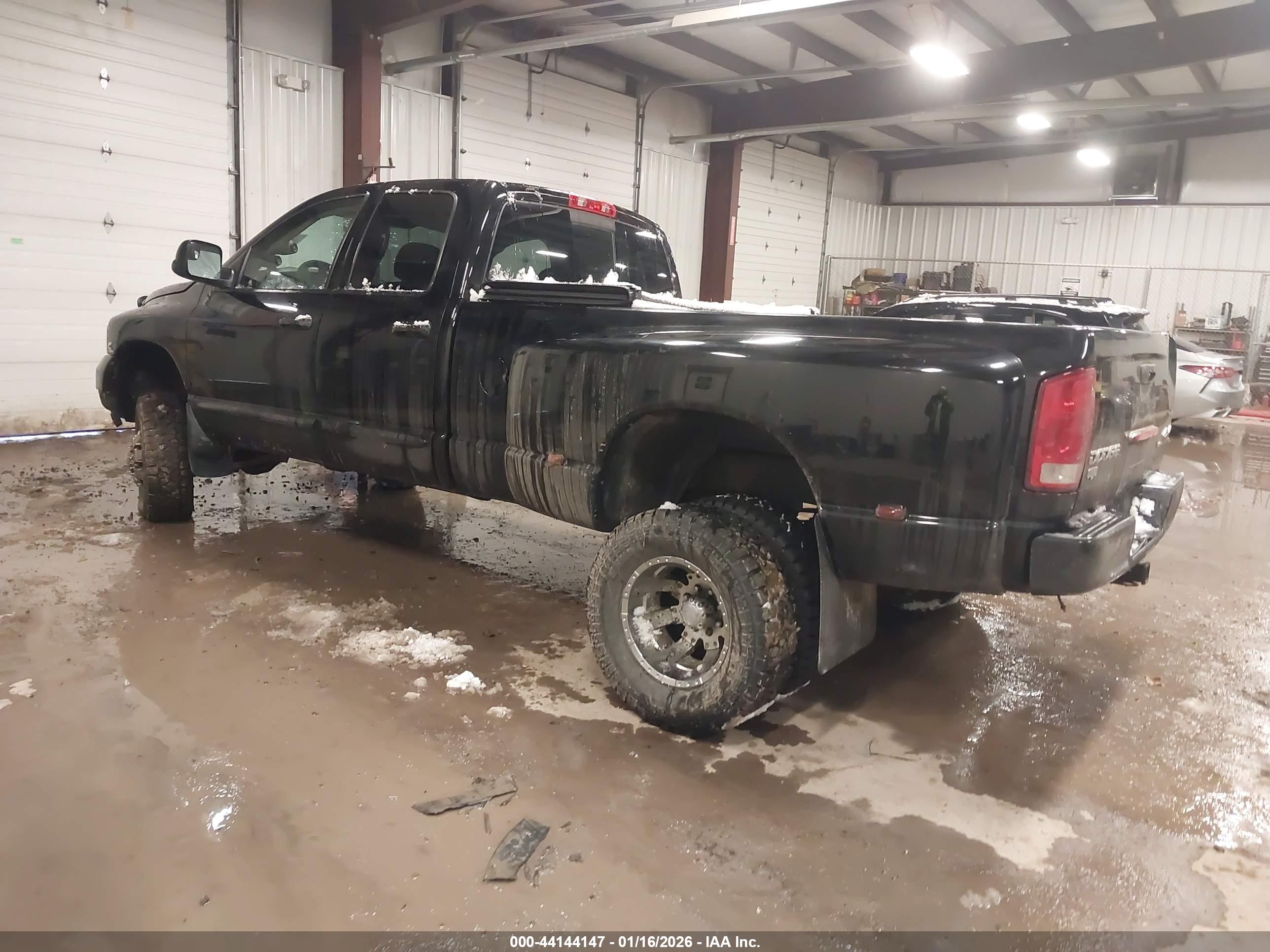 DODGE RAM image 3