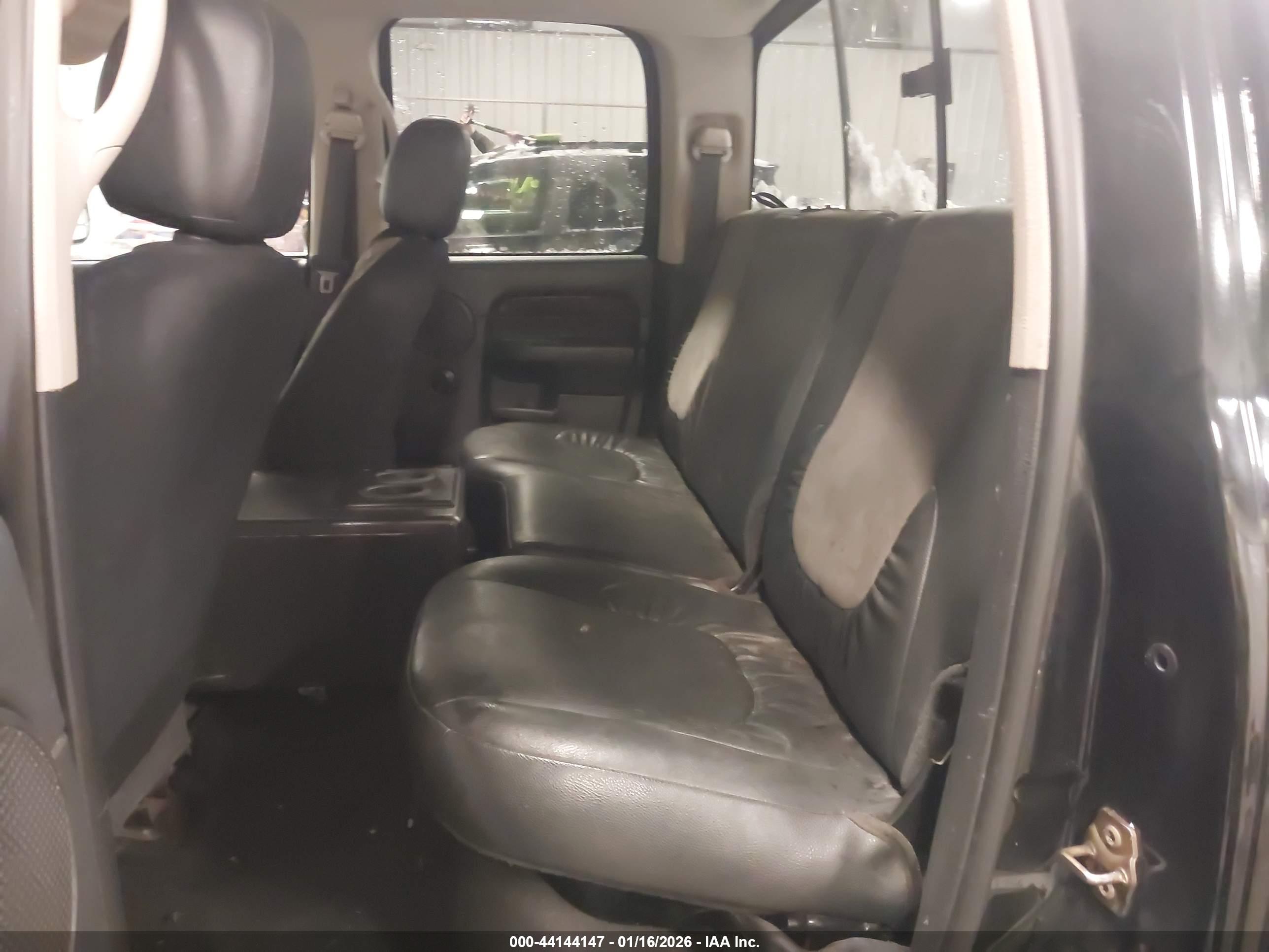 DODGE RAM image 8