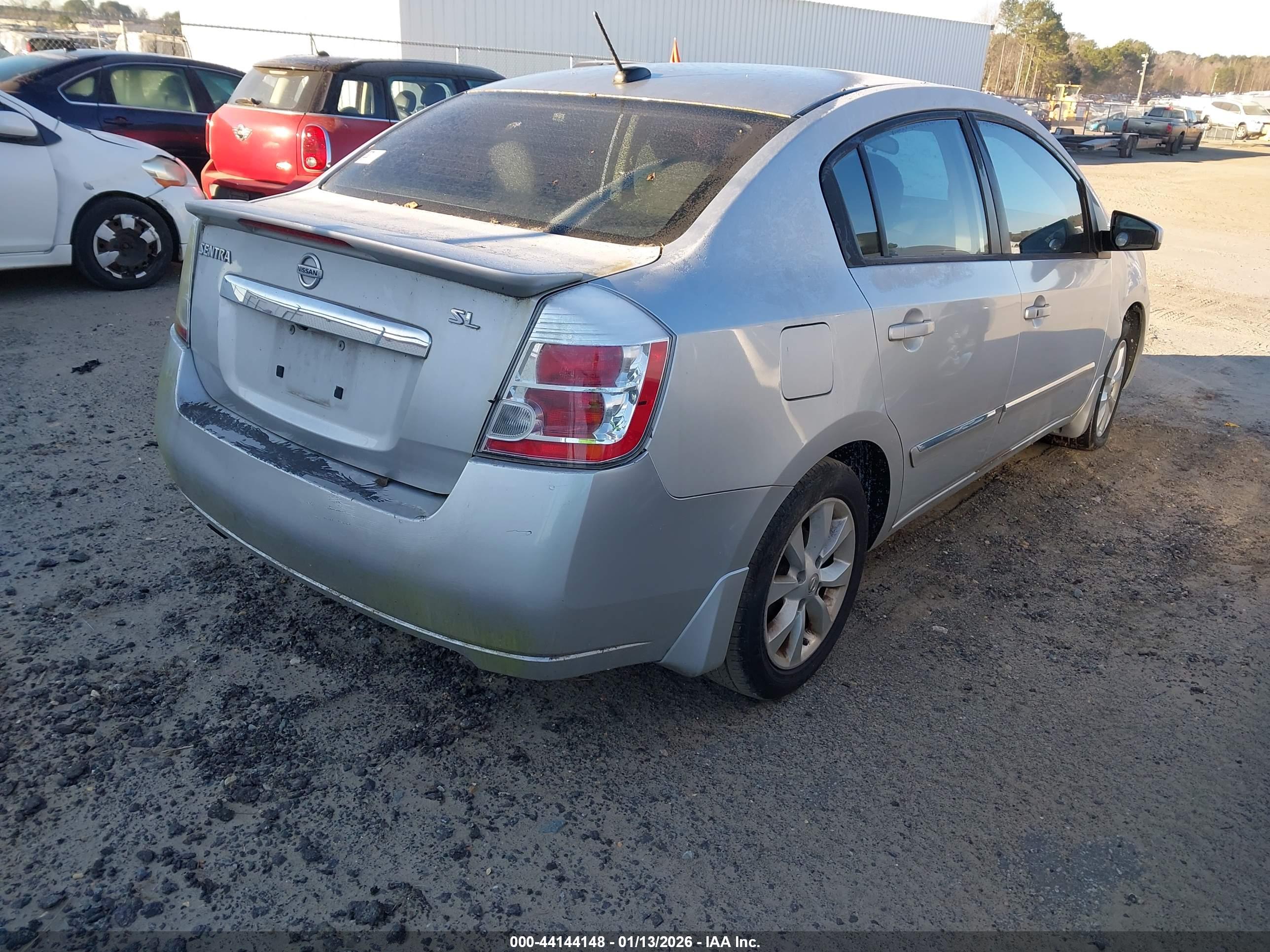 NISSAN SENTRA image 4