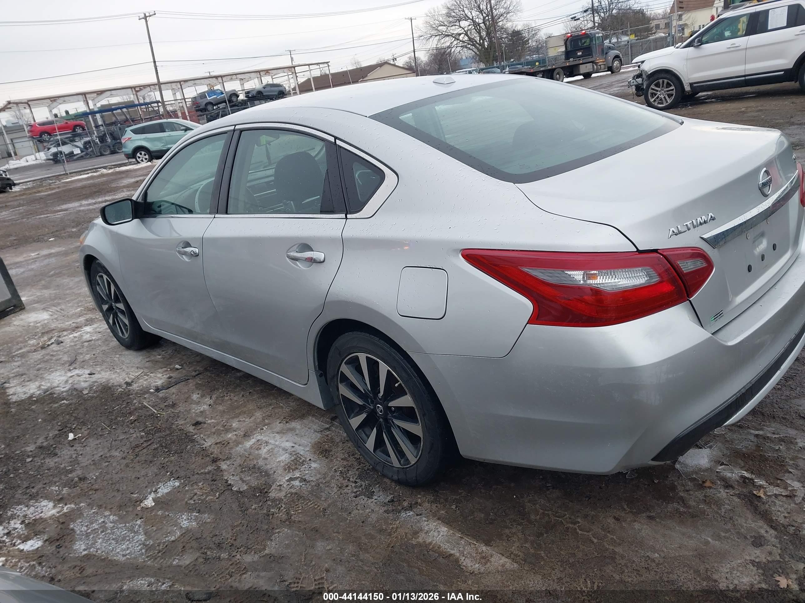 NISSAN ALTIMA image 3