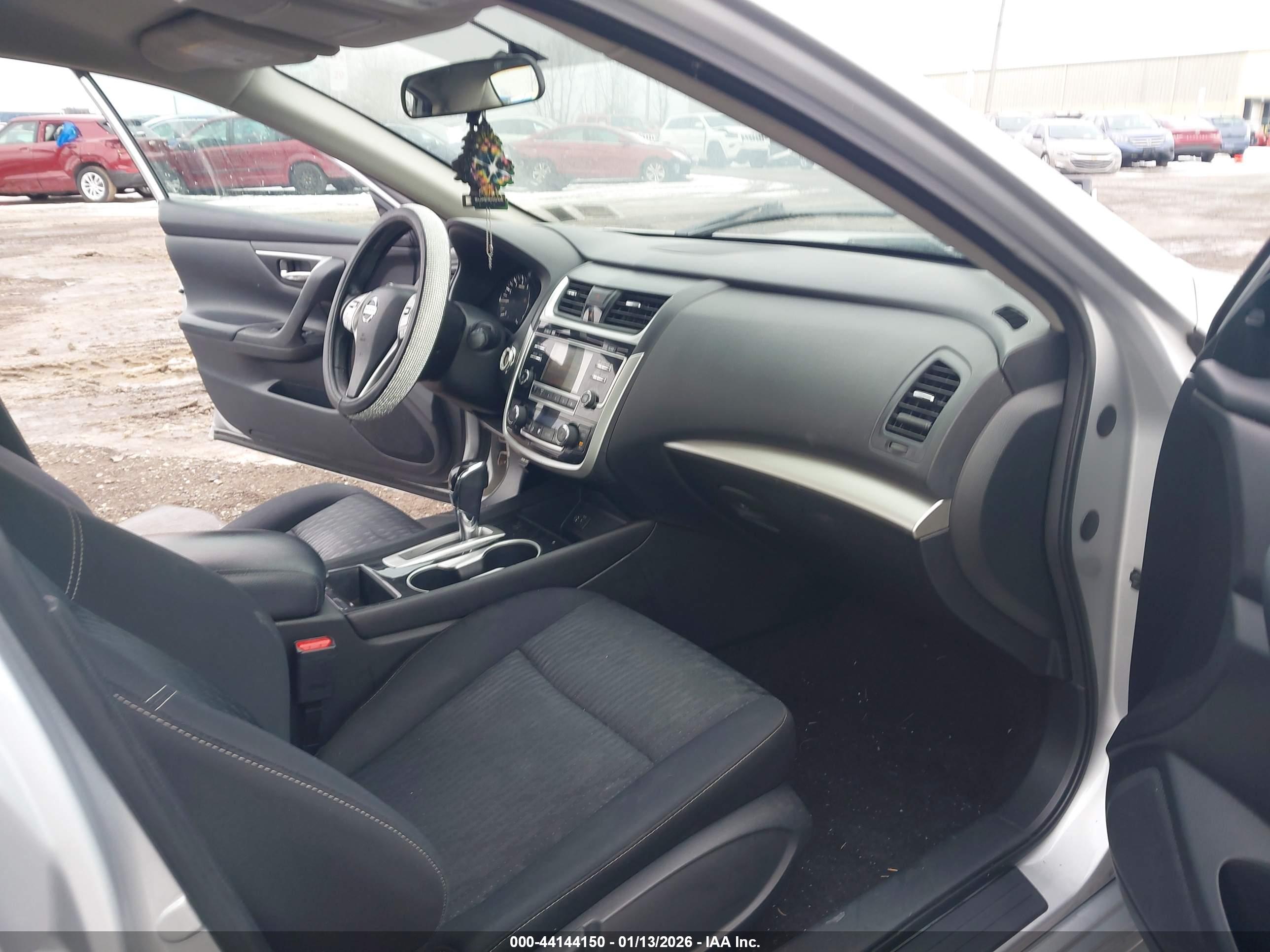 NISSAN ALTIMA image 5