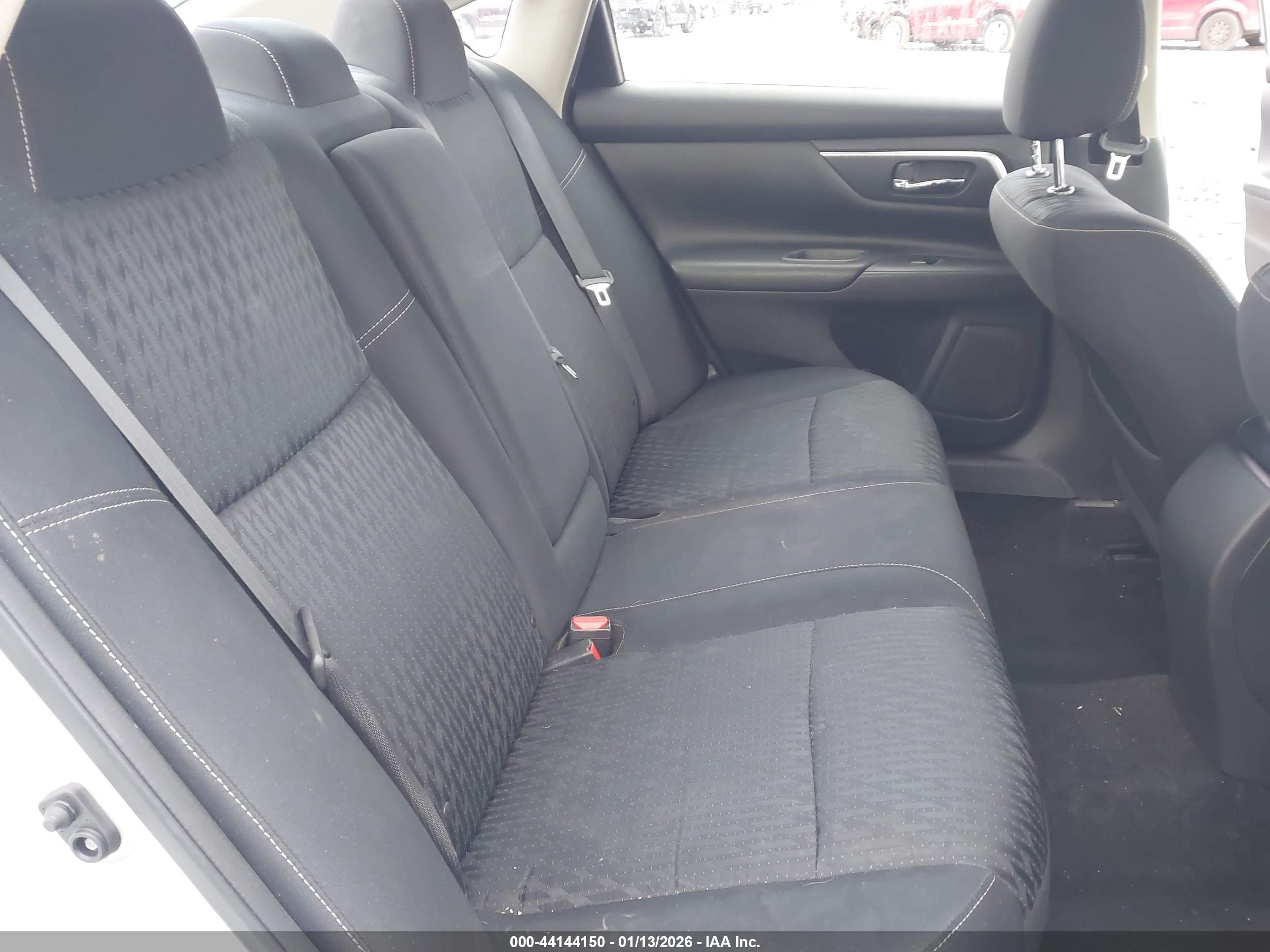 NISSAN ALTIMA image 8