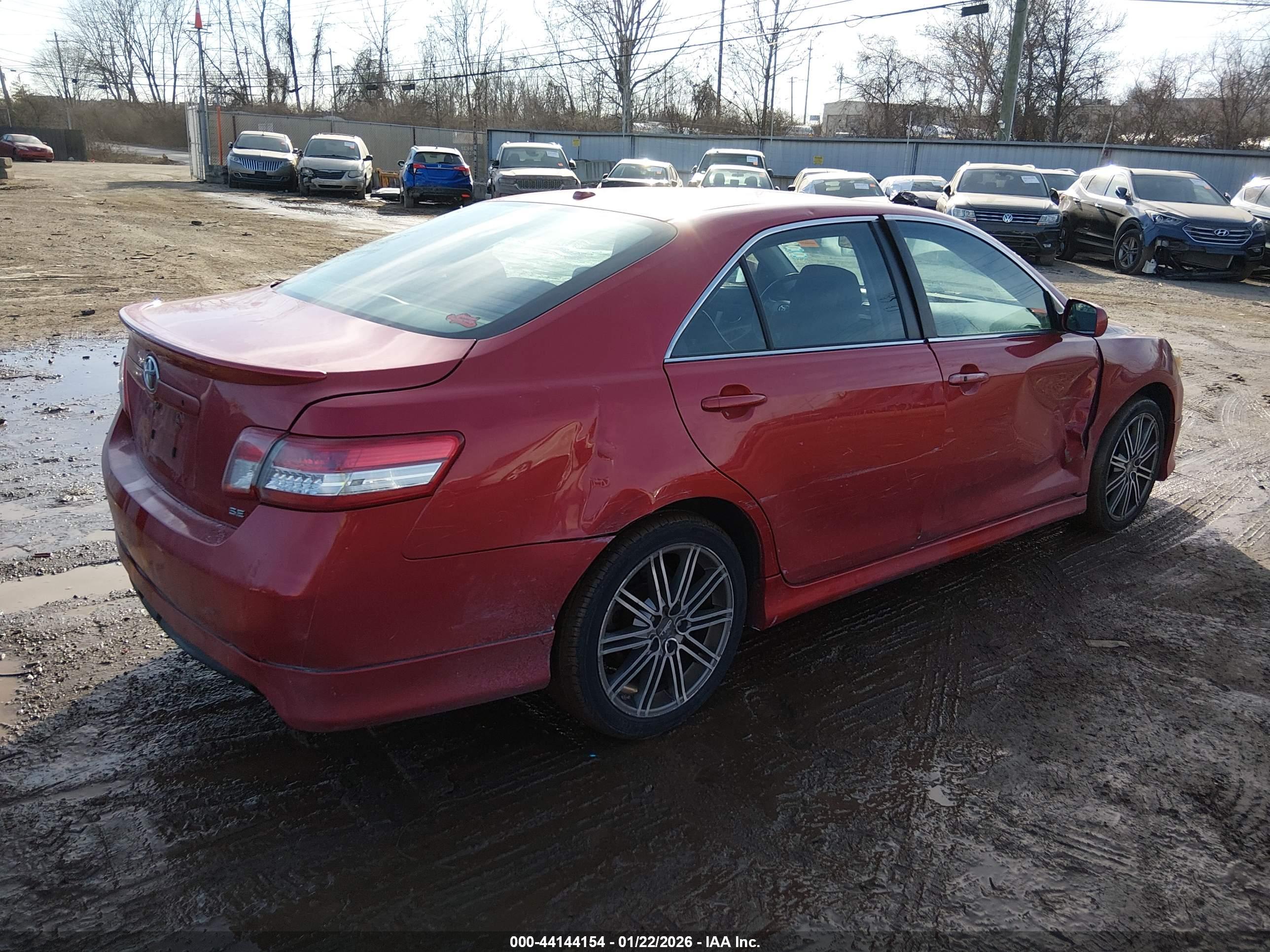 TOYOTA CAMRY image 4