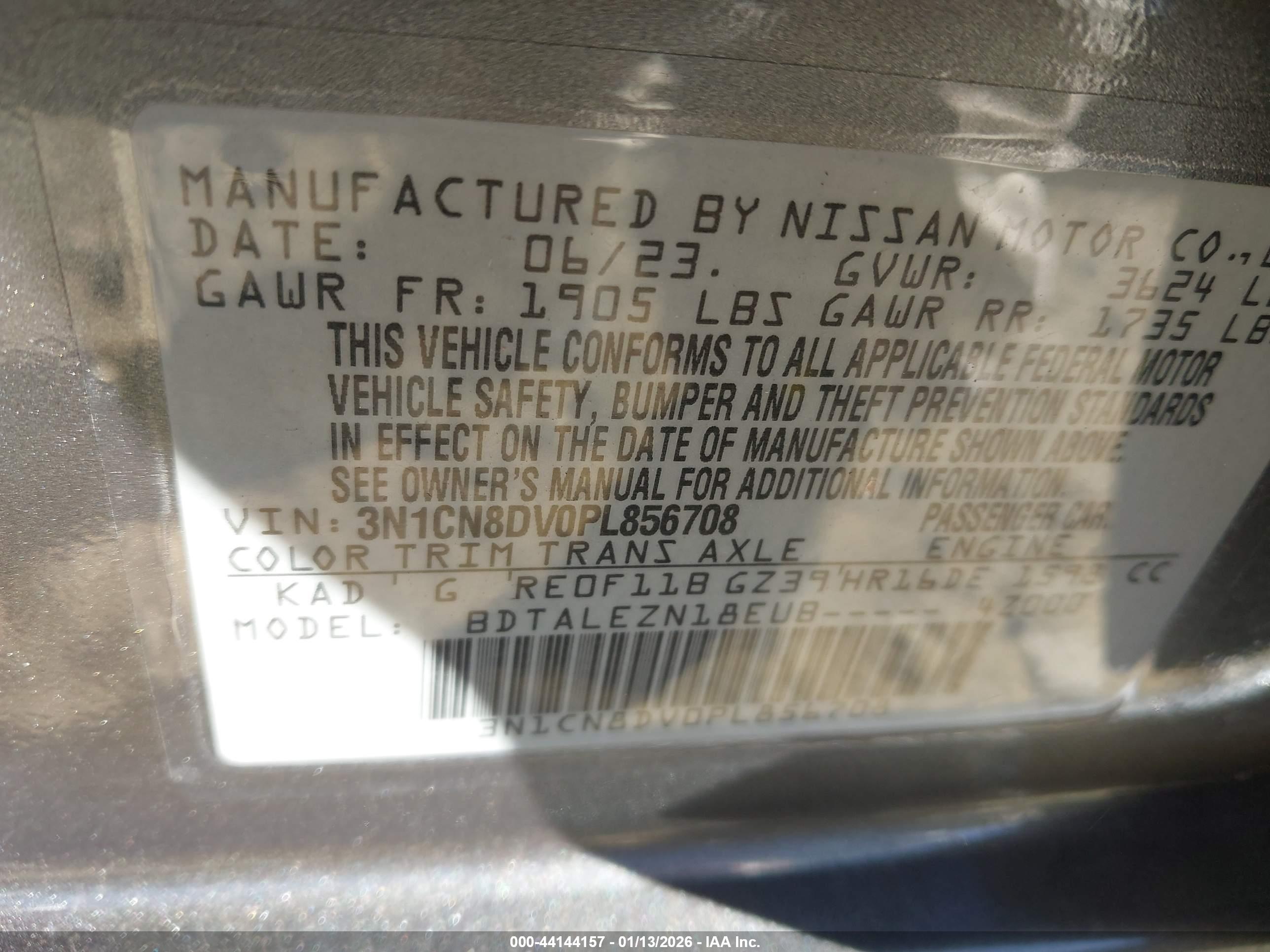 NISSAN VERSA image 9