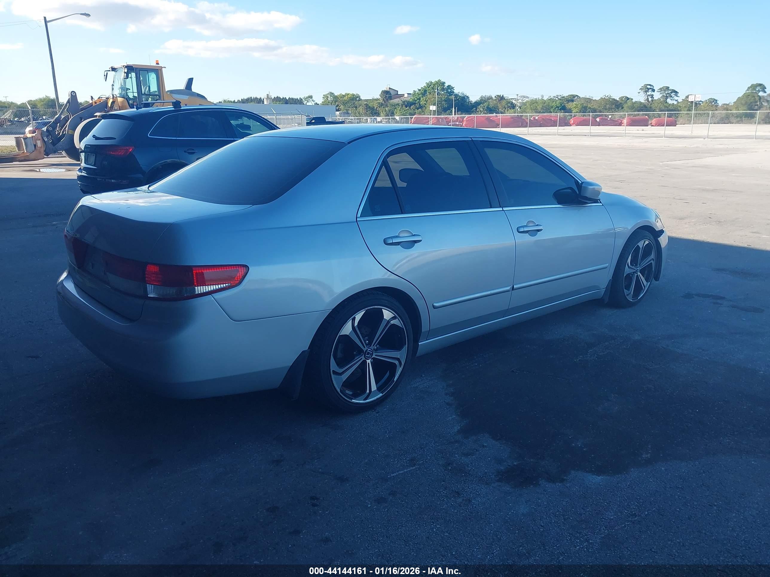 HONDA ACCORD image 4