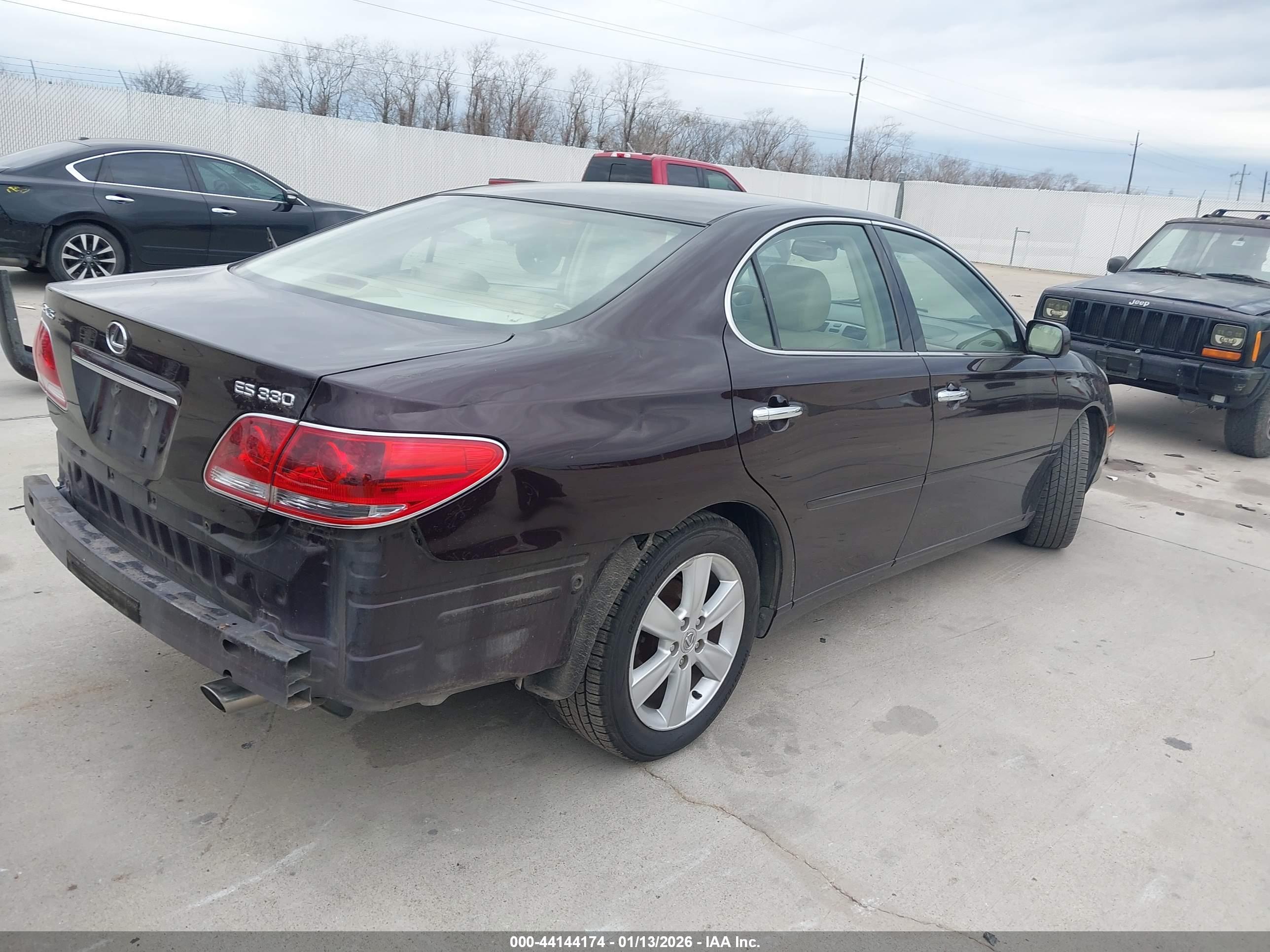LEXUS ES image 4