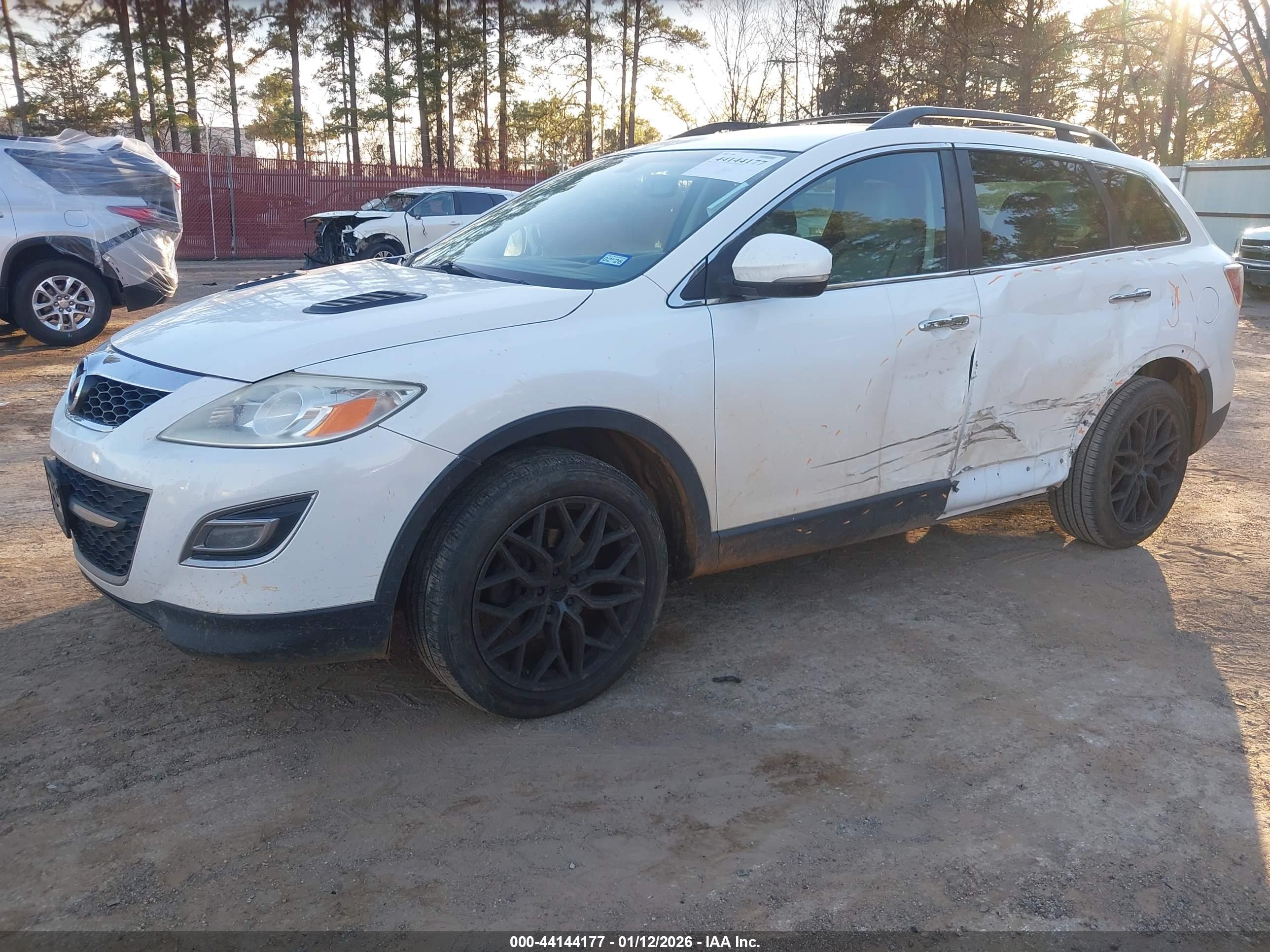 MAZDA CX-9 image 2