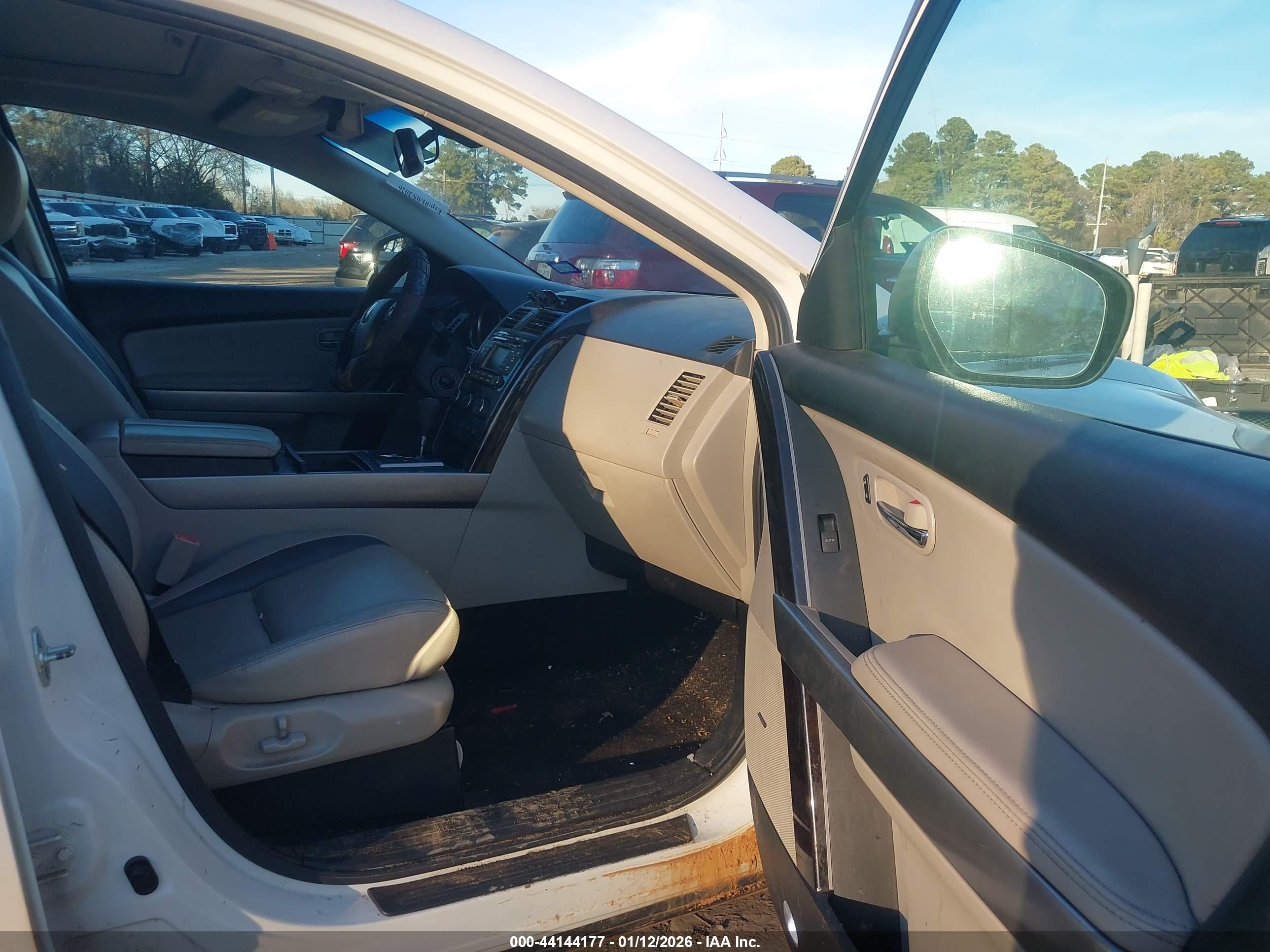 MAZDA CX-9 image 5